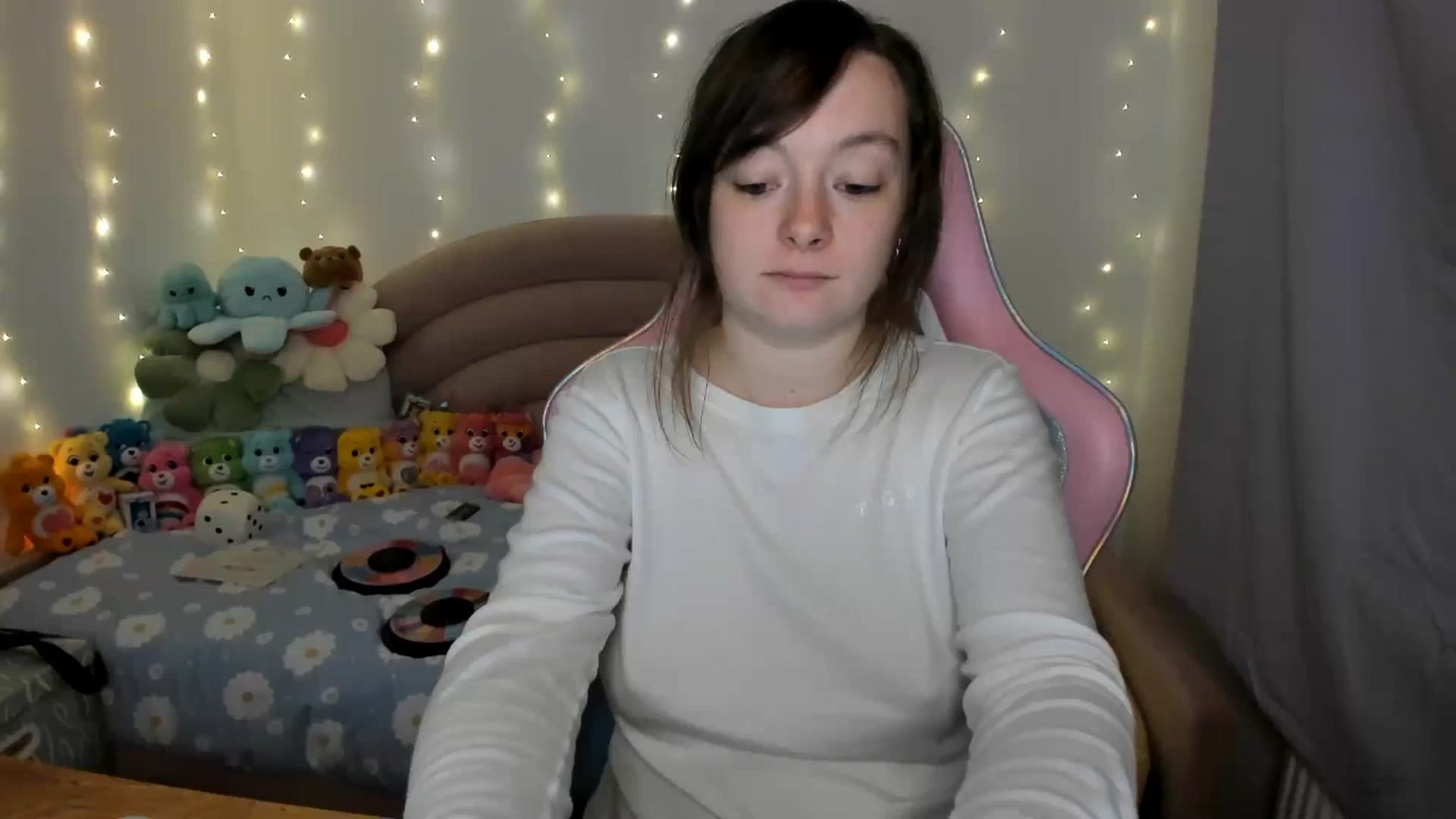 Gallery image thumbnail from JessieBear_'s myfreecams stream on, 10/28/2024, 18:14 image 16 of 20