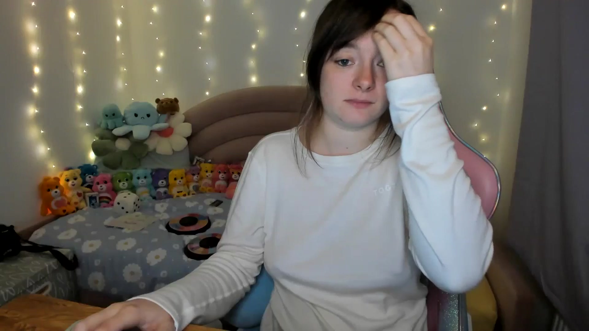 Gallery image thumbnail from JessieBear_'s myfreecams stream on, 10/28/2024, 18:14 image 7 of 20