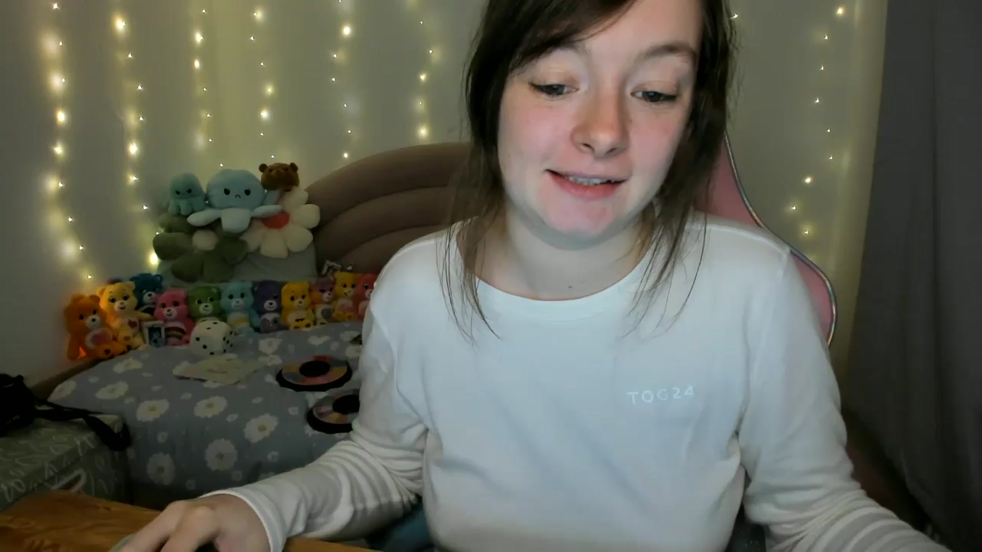 Gallery image thumbnail from JessieBear_'s myfreecams stream on, 10/28/2024, 18:14 image 10 of 20