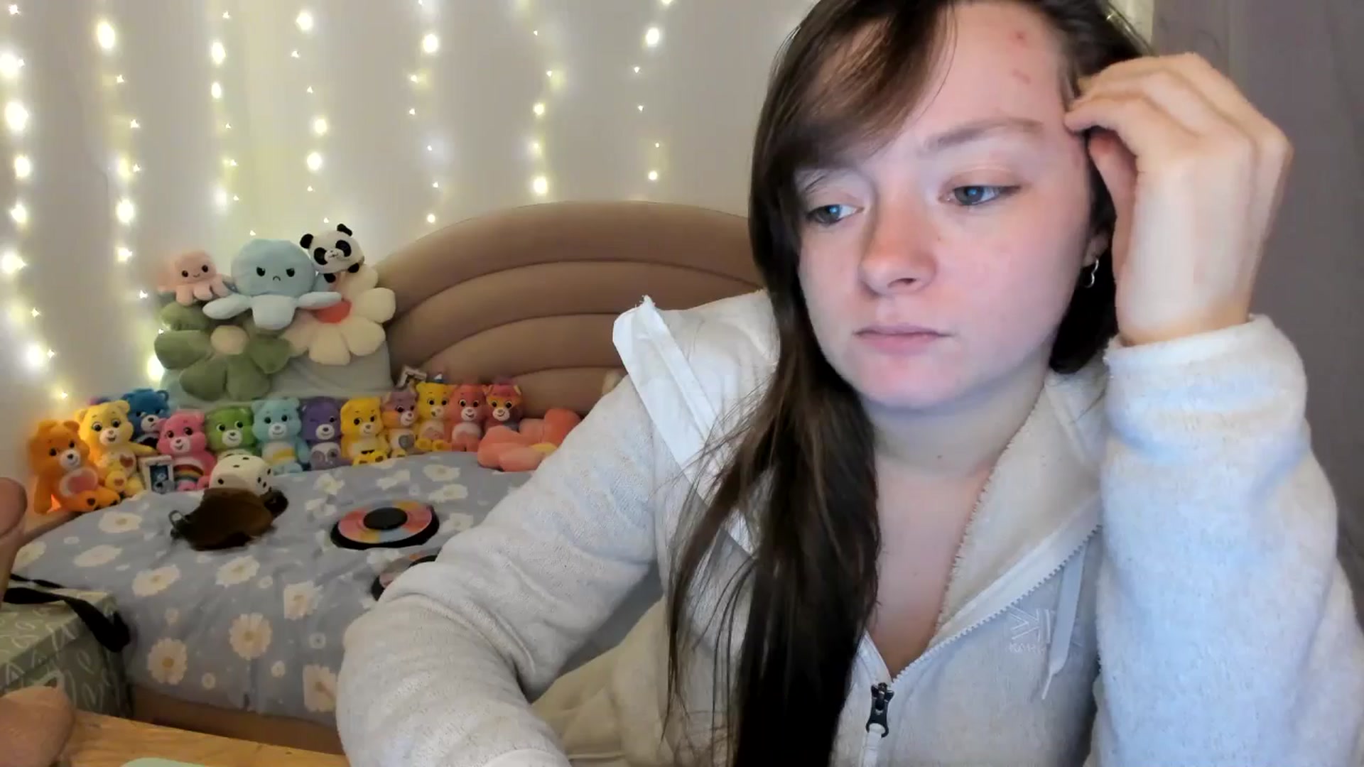 Gallery image thumbnail from JessieBear_'s myfreecams stream on, 10/29/2024, 18:03 image 15 of 20