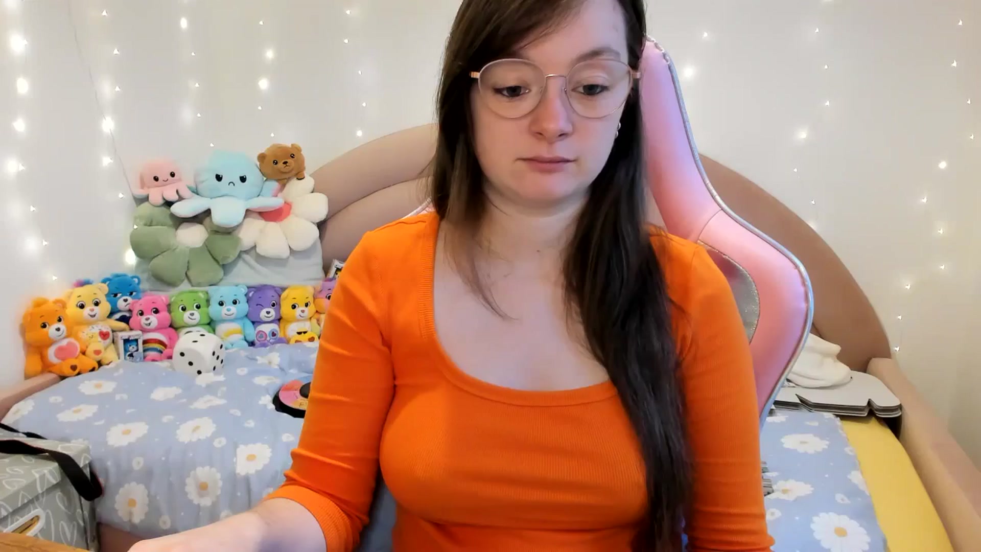 Gallery image thumbnail from JessieBear_'s myfreecams stream on, 10/31/2024, 15:52 image 15 of 20