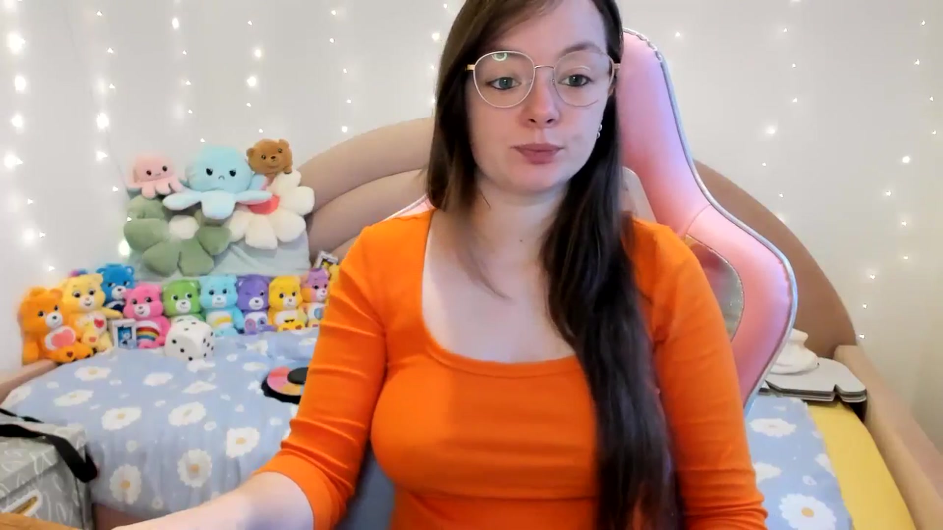 Gallery image thumbnail from JessieBear_'s myfreecams stream on, 10/31/2024, 15:52 image 10 of 20