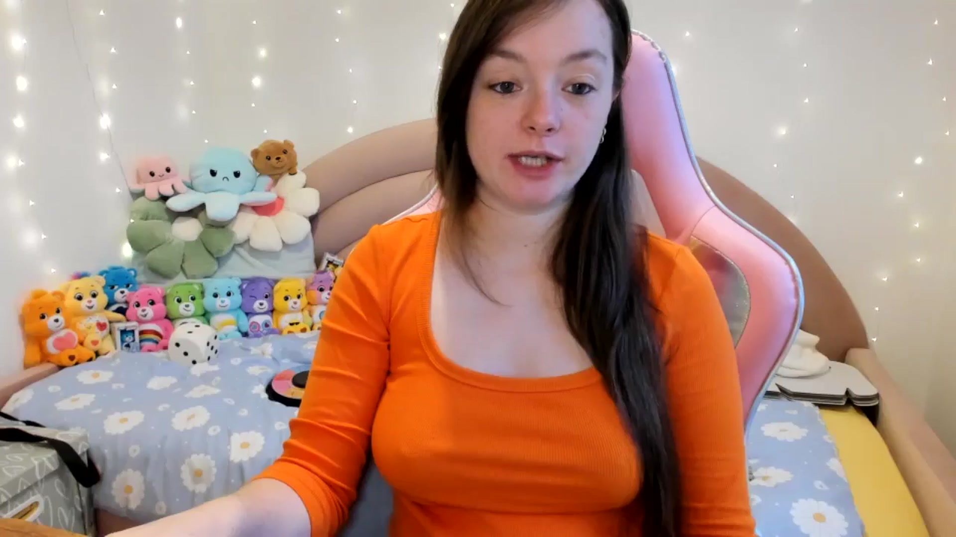 Gallery image thumbnail from JessieBear_'s myfreecams stream on, 10/31/2024, 15:52 image 7 of 20