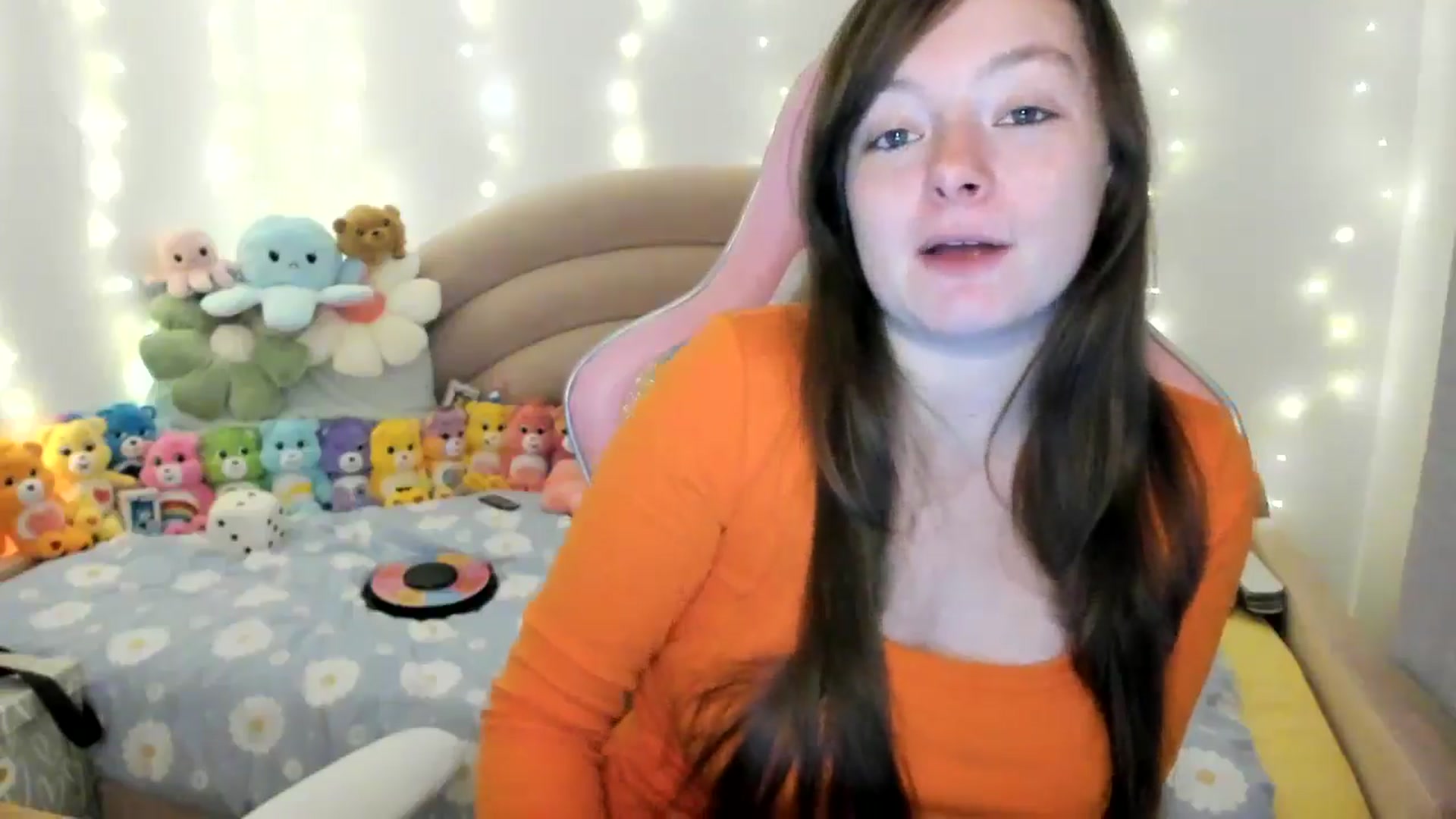 Gallery image thumbnail from JessieBear_'s myfreecams stream on, 10/31/2024, 18:13 image 18 of 20