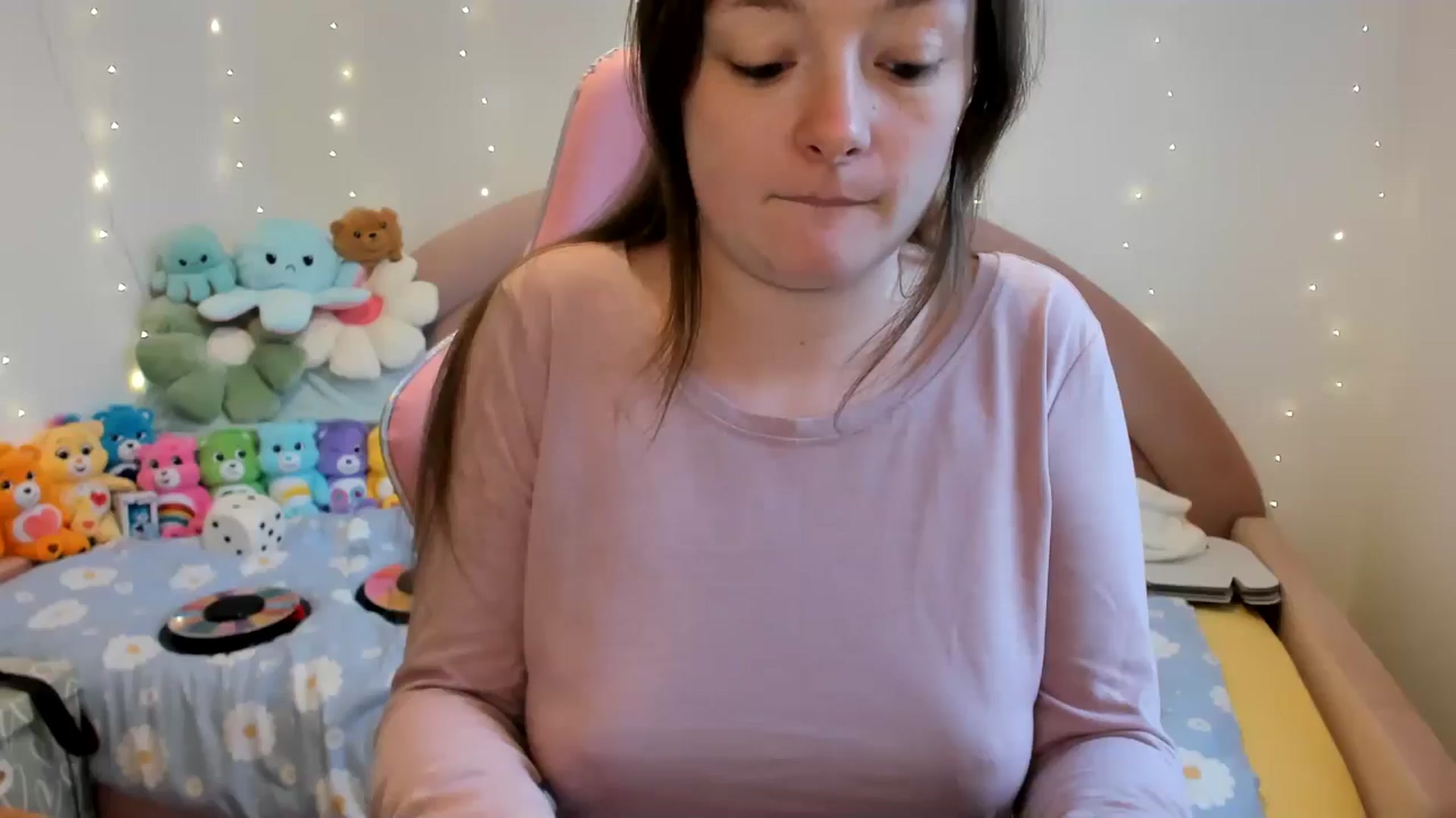 Gallery image thumbnail from JessieBear_'s myfreecams stream on, 11/01/2024, 18:08 image 1 of 20