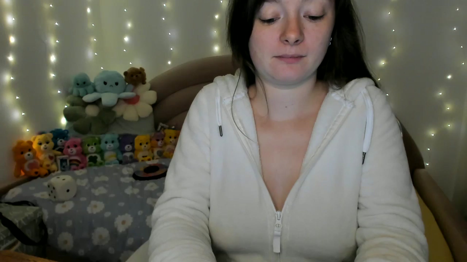 Gallery image thumbnail from JessieBear_'s myfreecams stream on, 11/04/2024, 18:18 image 17 of 20