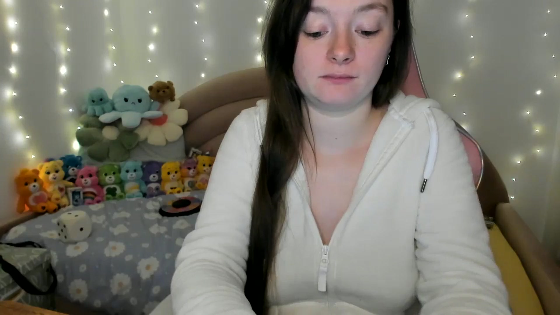 Gallery image thumbnail from JessieBear_'s myfreecams stream on, 11/04/2024, 18:18 image 18 of 20