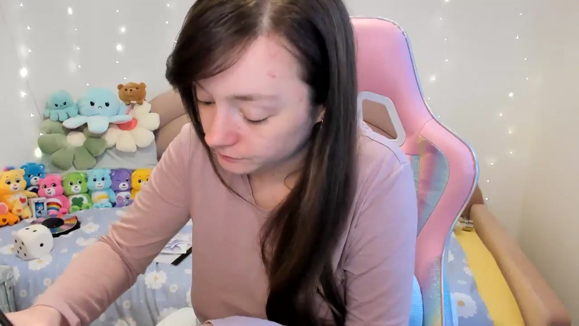 Gallery image thumbnail from JessieBear_'s myfreecams stream on, 11/07/2024, 18:18 image 6 of 20