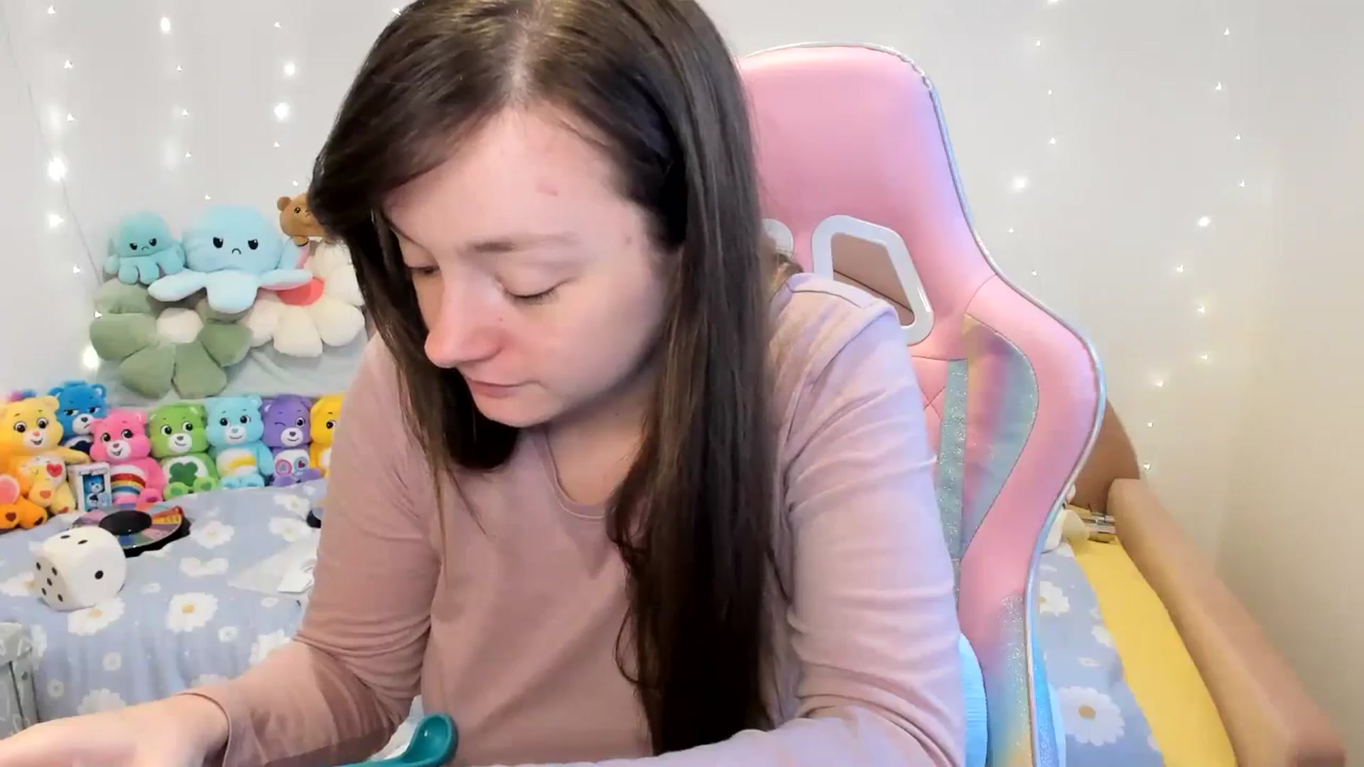 Gallery image thumbnail from JessieBear_'s myfreecams stream on, 11/07/2024, 18:18 image 5 of 20