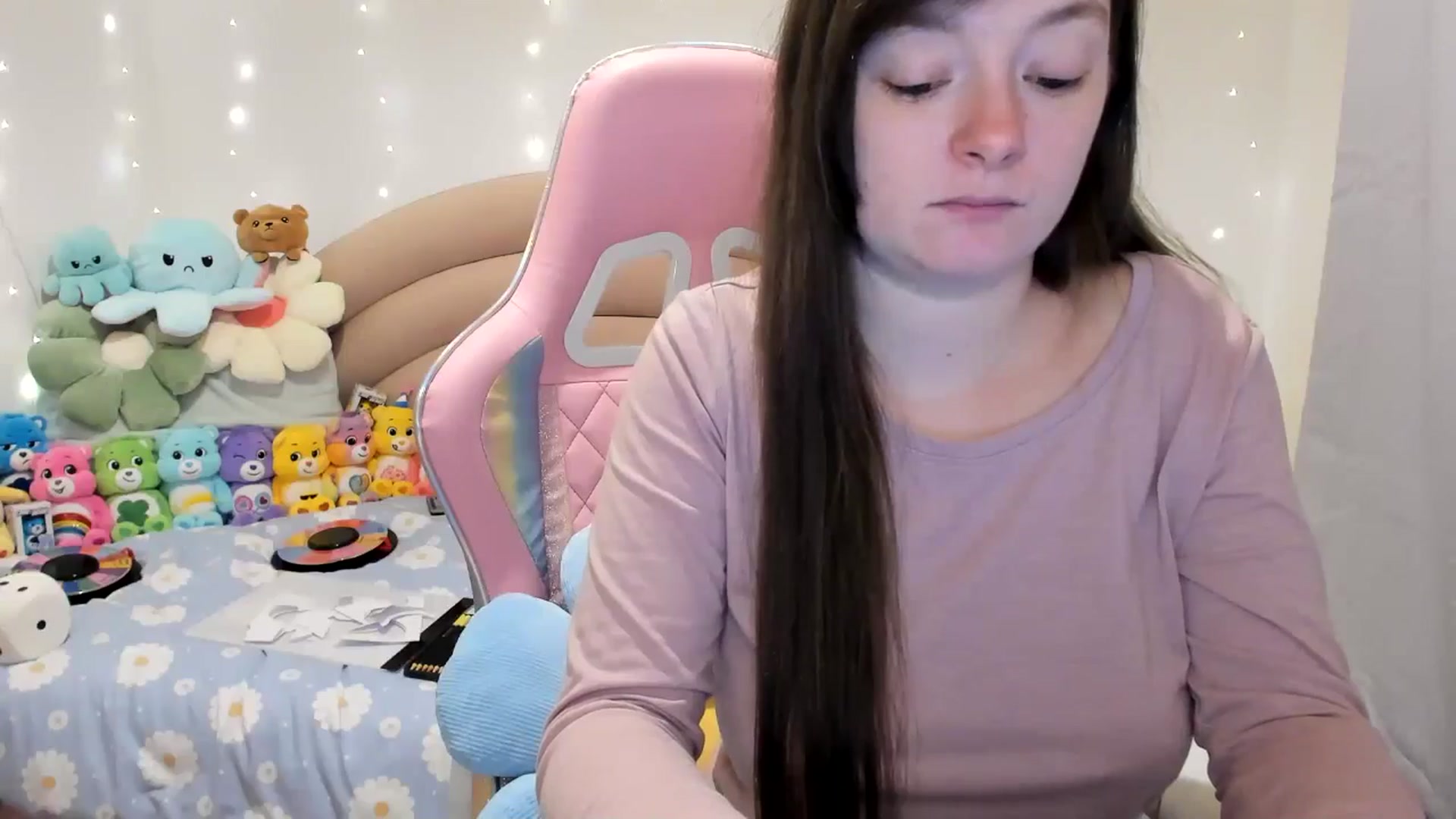 Gallery image thumbnail from JessieBear_'s myfreecams stream on, 11/07/2024, 18:18 image 15 of 20