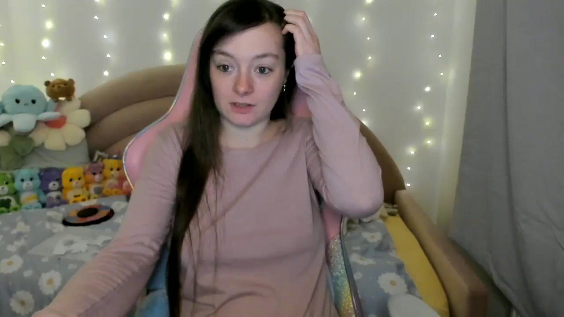 Gallery image thumbnail from JessieBear_'s myfreecams stream on, 11/07/2024, 18:18 image 19 of 20
