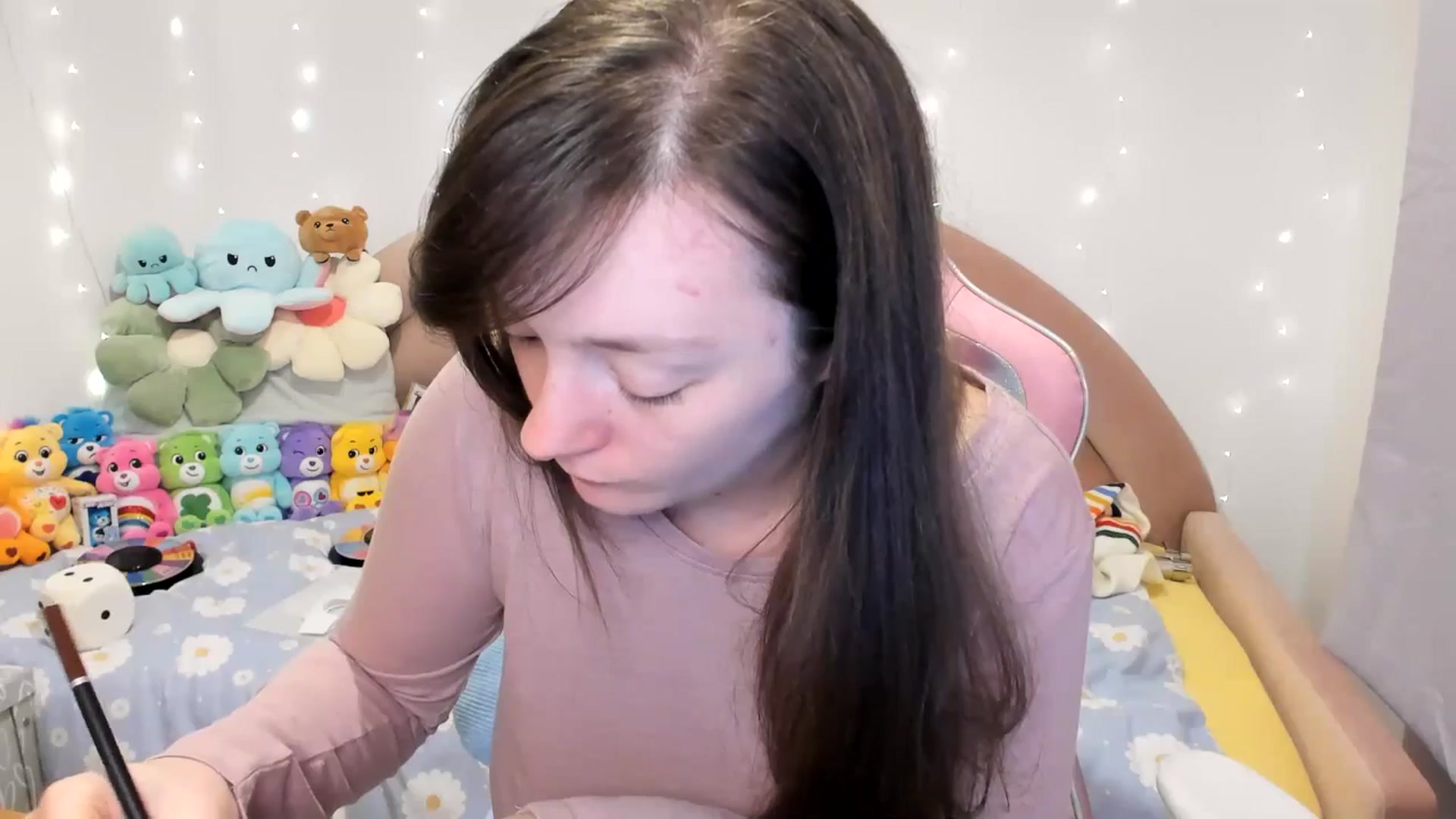 Gallery image thumbnail from JessieBear_'s myfreecams stream on, 11/07/2024, 18:18 image 7 of 20