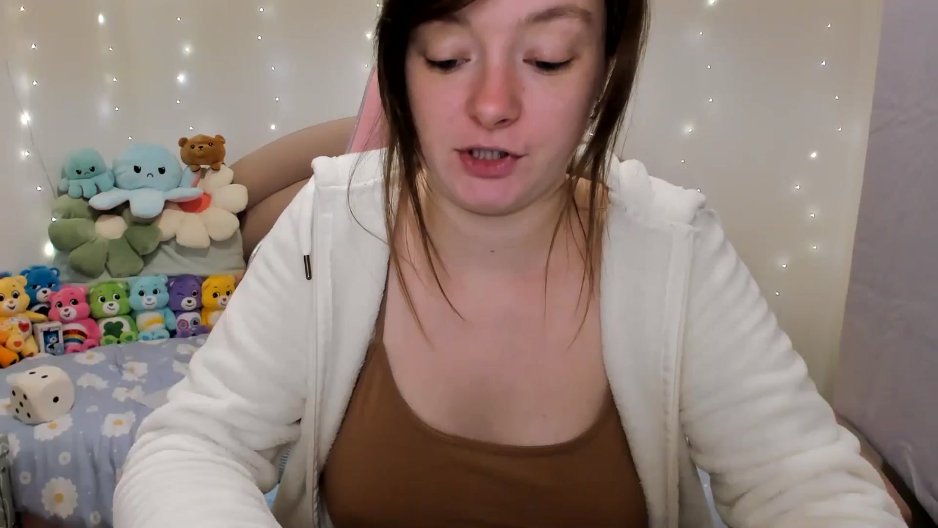 Gallery image thumbnail from JessieBear_'s myfreecams stream on, 11/08/2024, 16:38 image 15 of 20