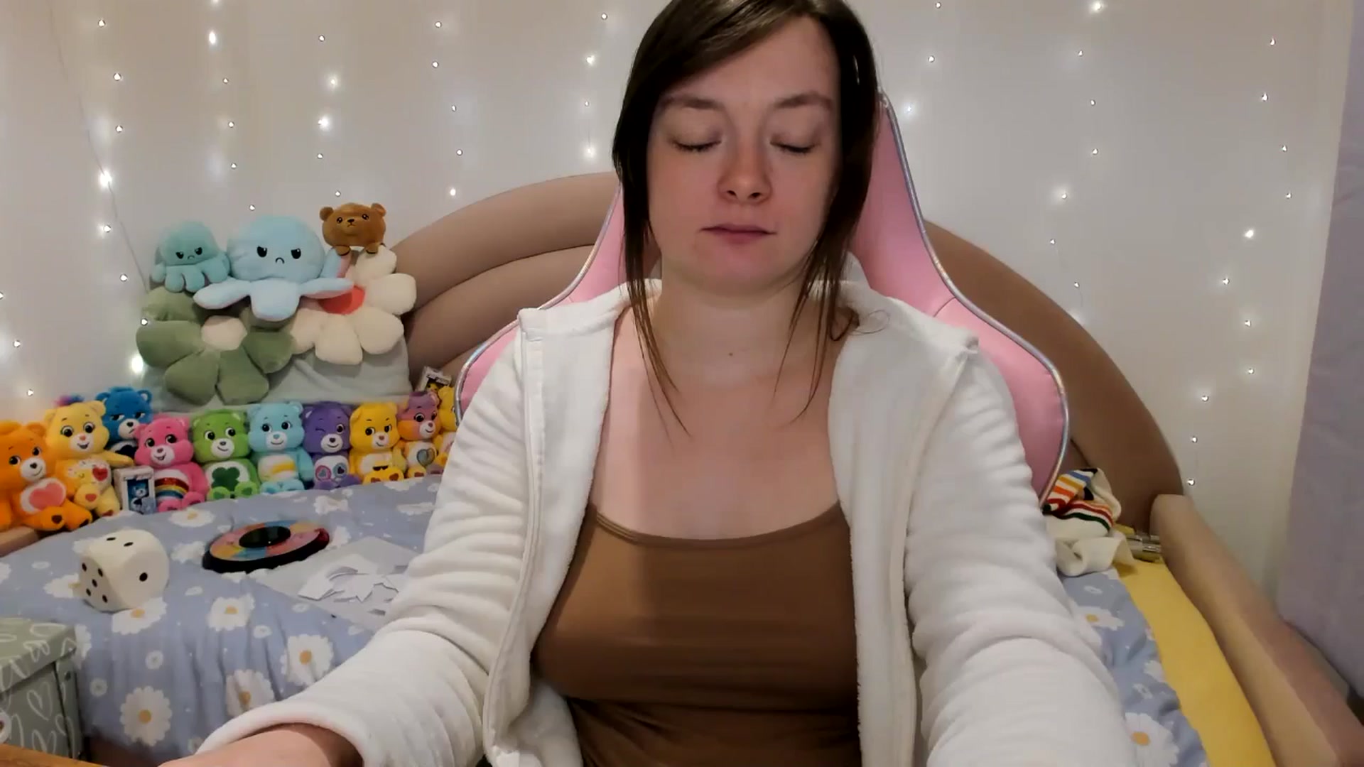 Gallery image thumbnail from JessieBear_'s myfreecams stream on, 11/08/2024, 17:59 image 5 of 20