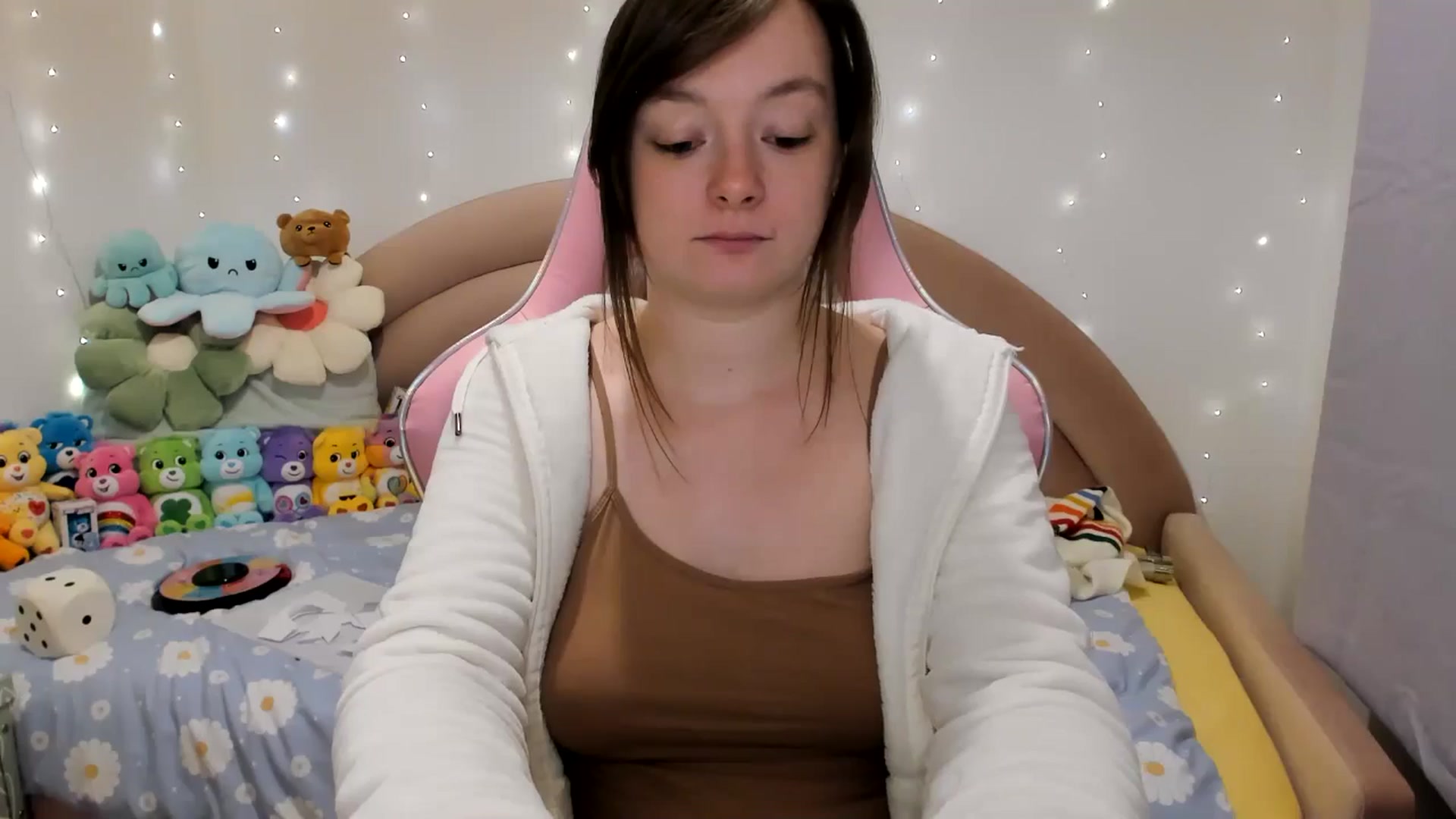 Gallery image thumbnail from JessieBear_'s myfreecams stream on, 11/08/2024, 17:59 image 3 of 20