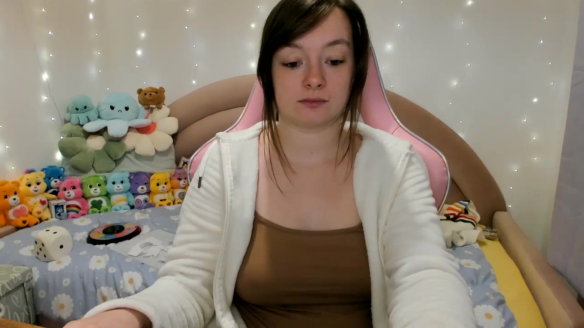Gallery image thumbnail from JessieBear_'s myfreecams stream on, 11/08/2024, 17:59 image 7 of 20