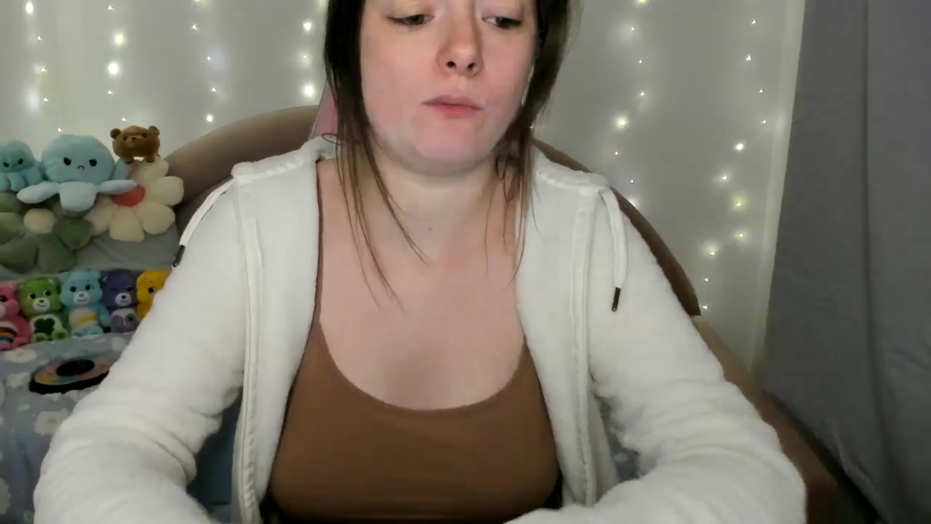 Gallery image thumbnail from JessieBear_'s myfreecams stream on, 11/08/2024, 17:59 image 16 of 20