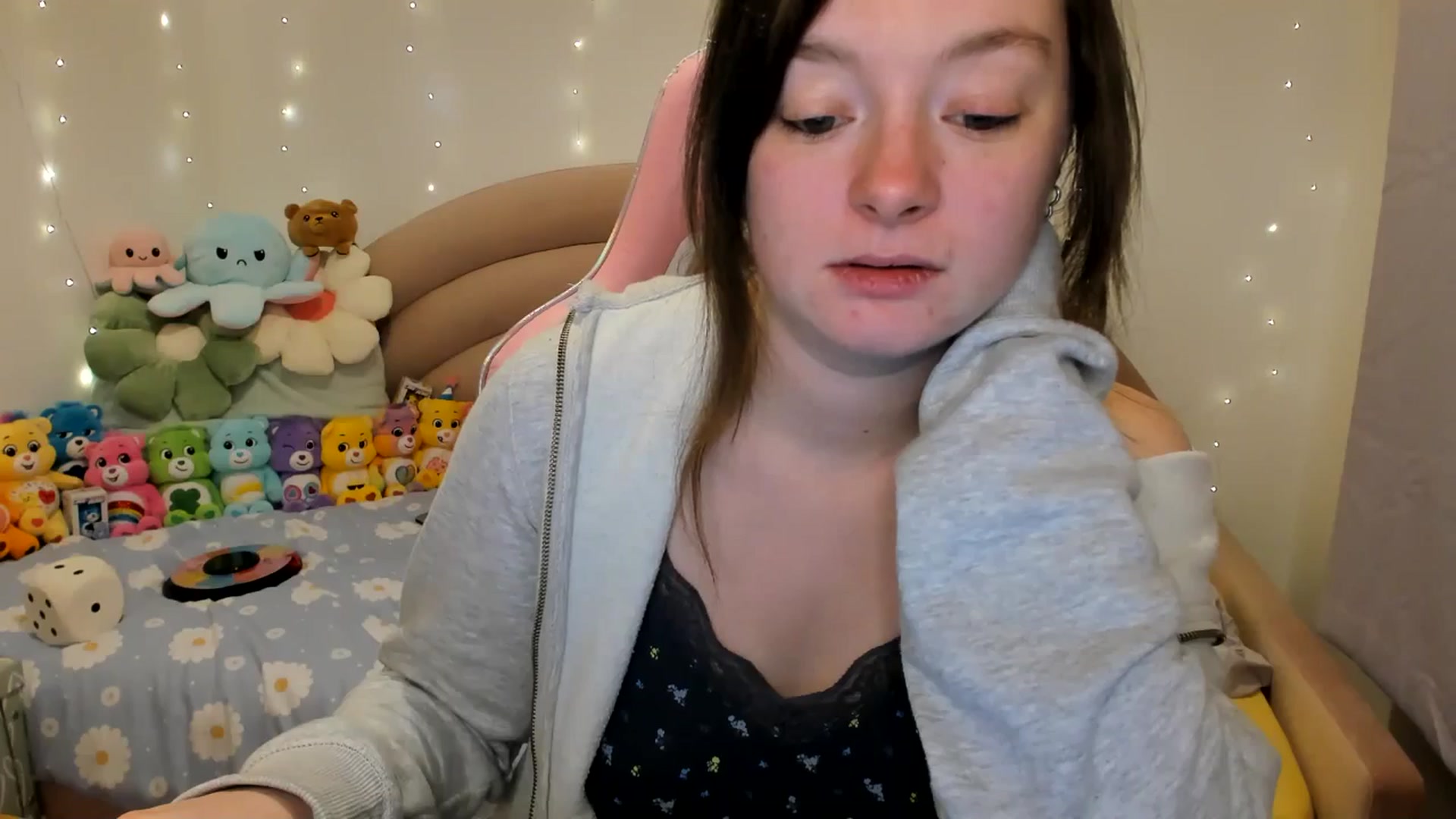 Gallery image thumbnail from JessieBear_'s myfreecams stream on, 11/11/2024, 16:24 image 19 of 20