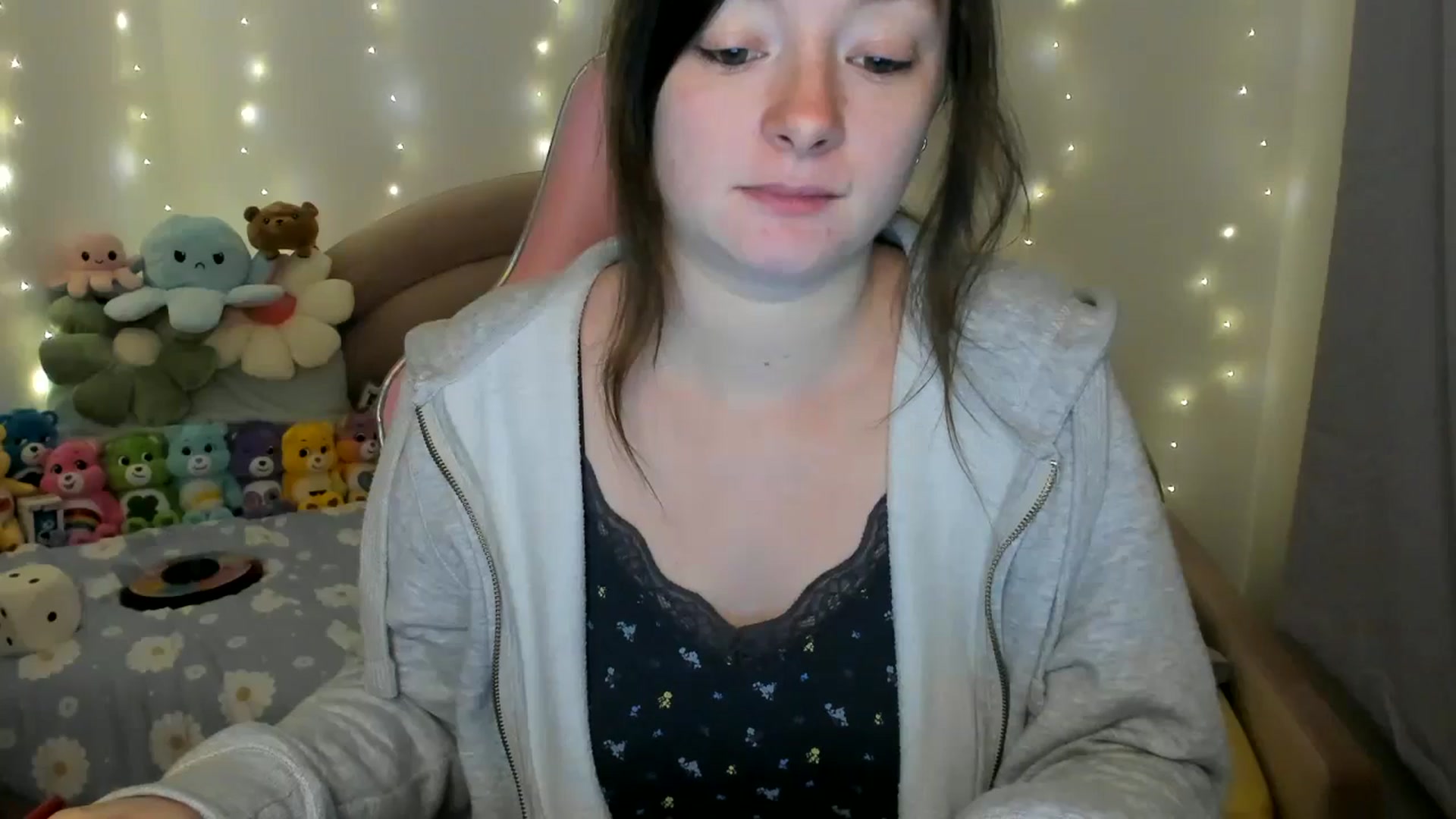 Gallery image thumbnail from JessieBear_'s myfreecams stream on, 11/11/2024, 18:03 image 4 of 20