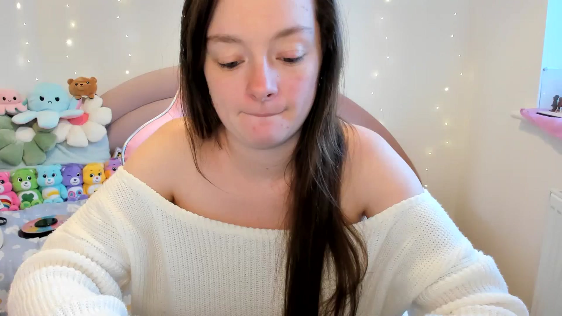 Gallery image thumbnail from JessieBear_'s myfreecams stream on, 11/12/2024, 16:52 image 1 of 20