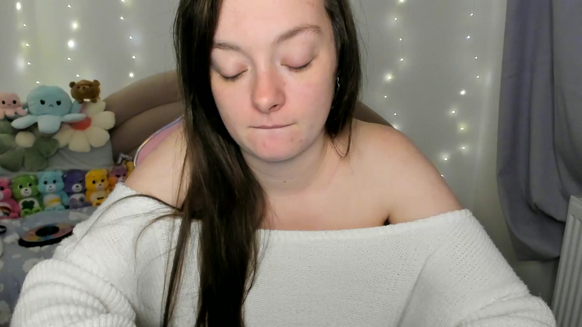 Gallery image thumbnail from JessieBear_'s myfreecams stream on, 11/12/2024, 16:52 image 18 of 20