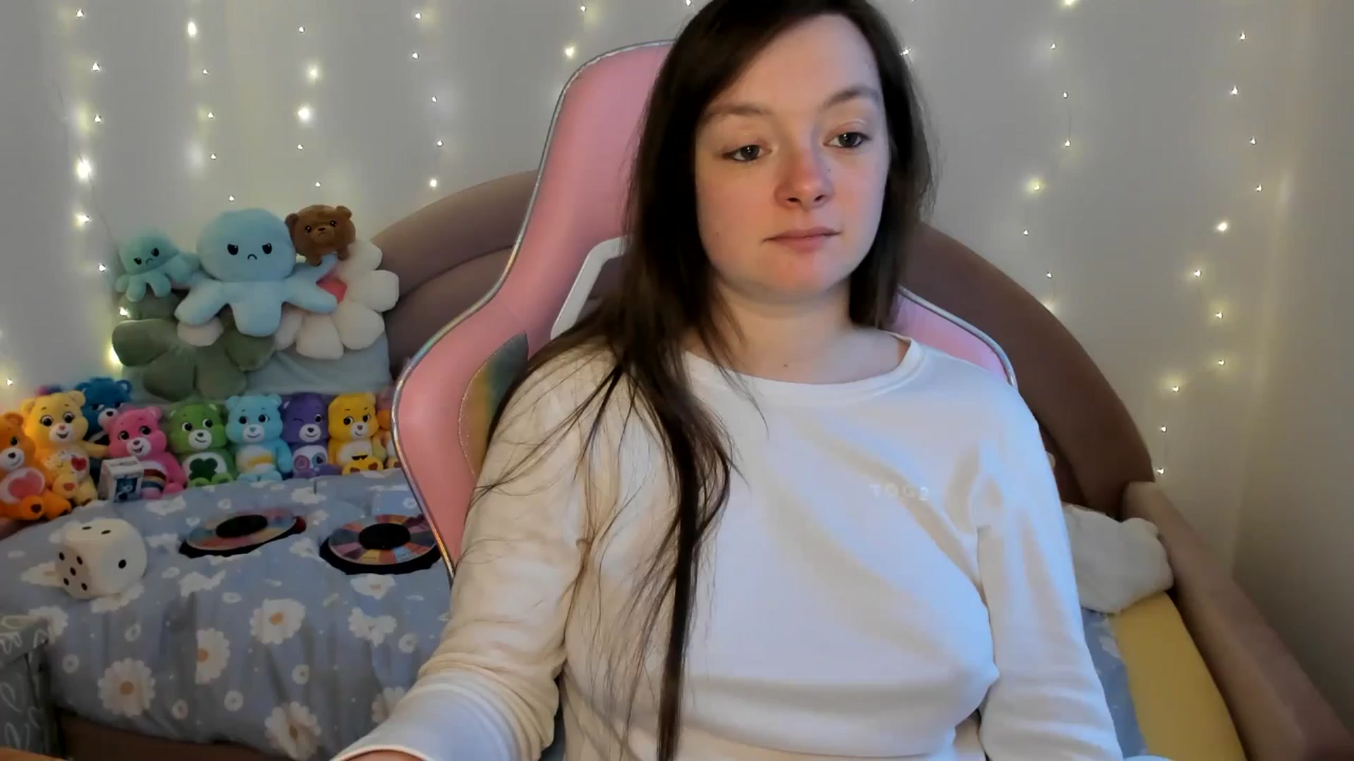 Gallery image thumbnail from JessieBear_'s myfreecams stream on, 11/18/2024, 16:48 image 8 of 20
