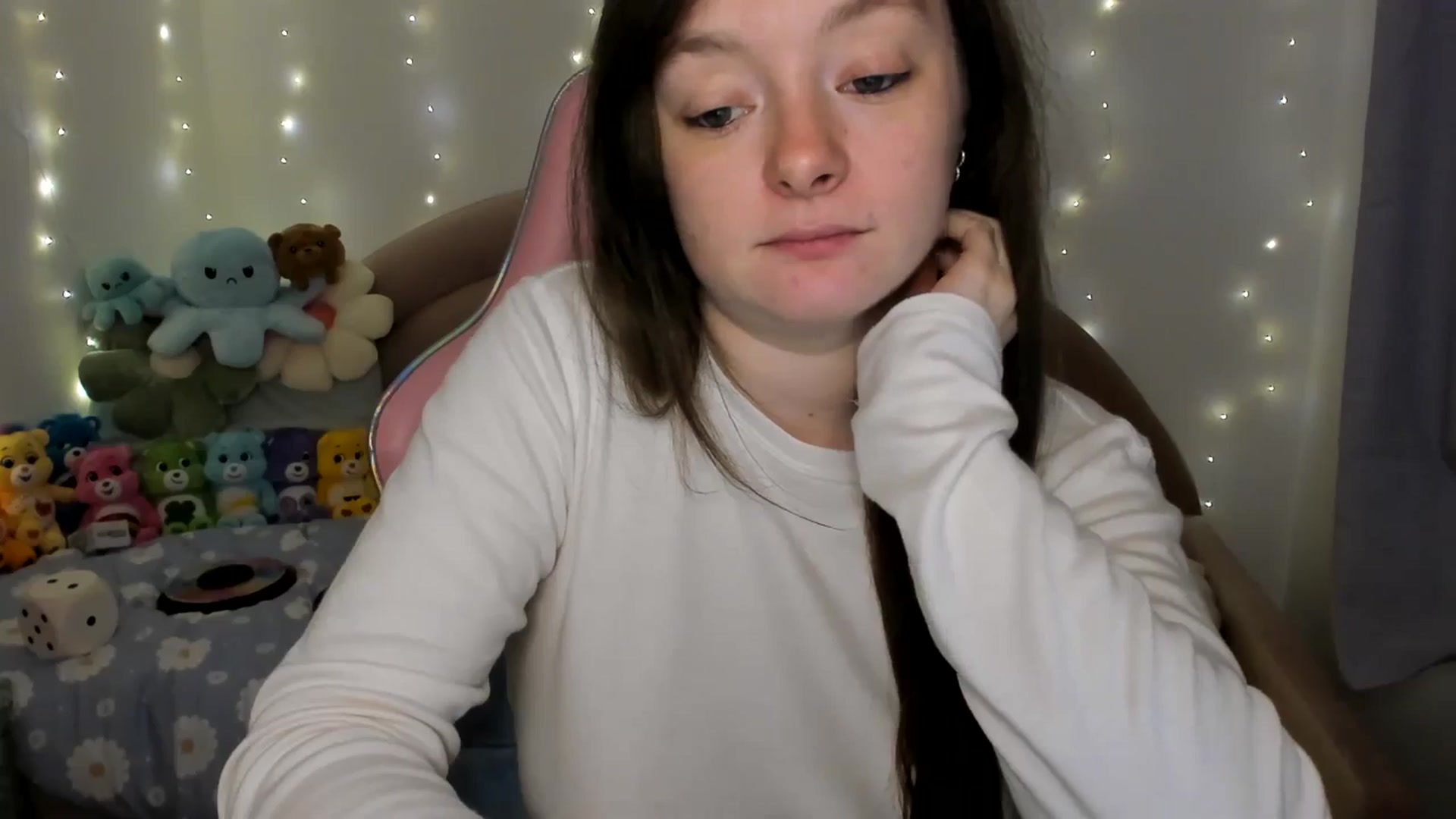 Gallery image thumbnail from JessieBear_'s myfreecams stream on, 11/18/2024, 17:27 image 5 of 20