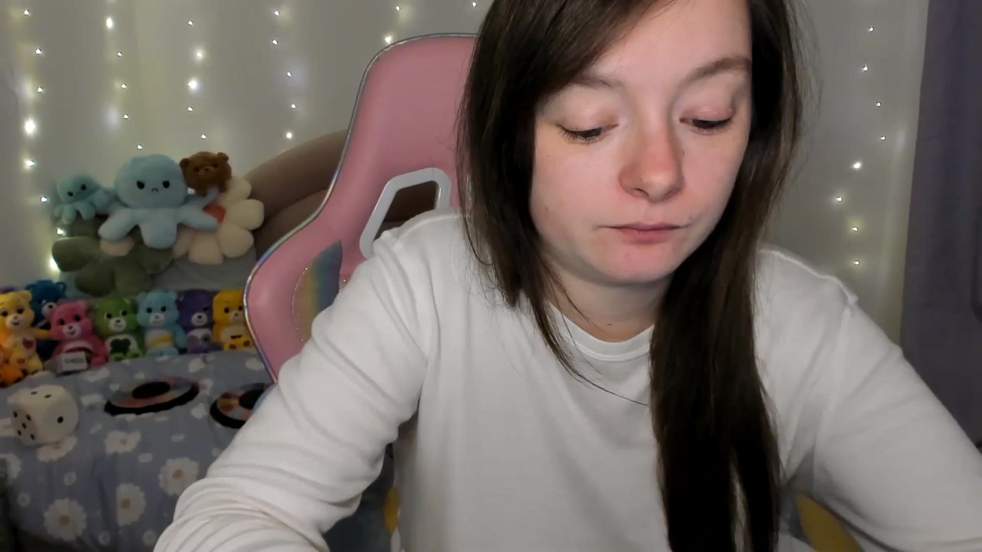 Gallery image thumbnail from JessieBear_'s myfreecams stream on, 11/18/2024, 17:27 image 1 of 20