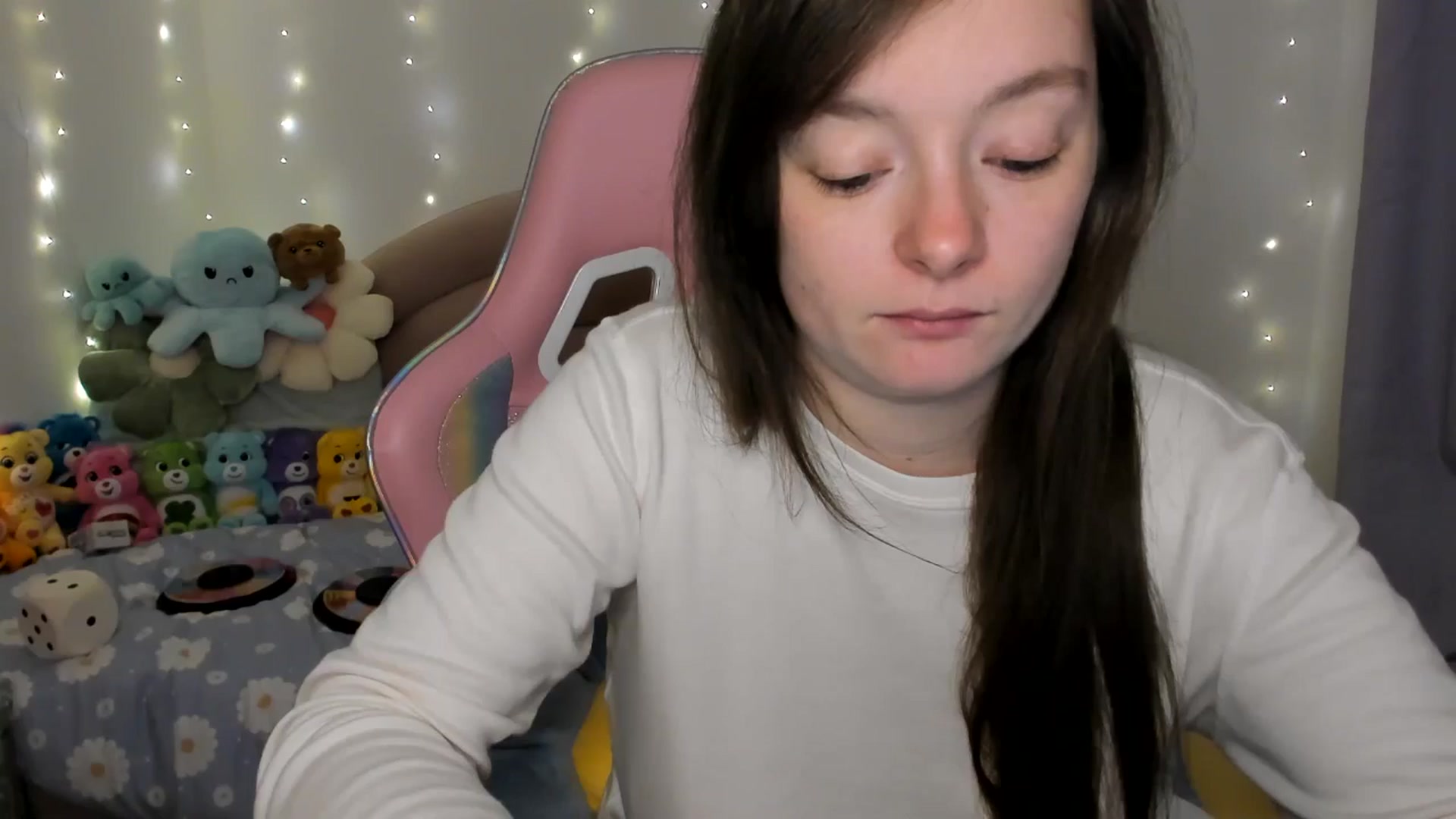 Gallery image thumbnail from JessieBear_'s myfreecams stream on, 11/18/2024, 17:27 image 3 of 20