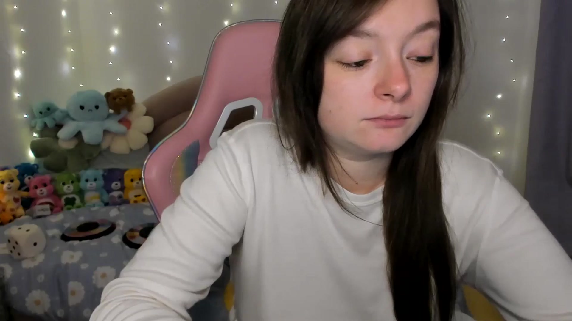 Gallery image thumbnail from JessieBear_'s myfreecams stream on, 11/18/2024, 17:27 image 2 of 20