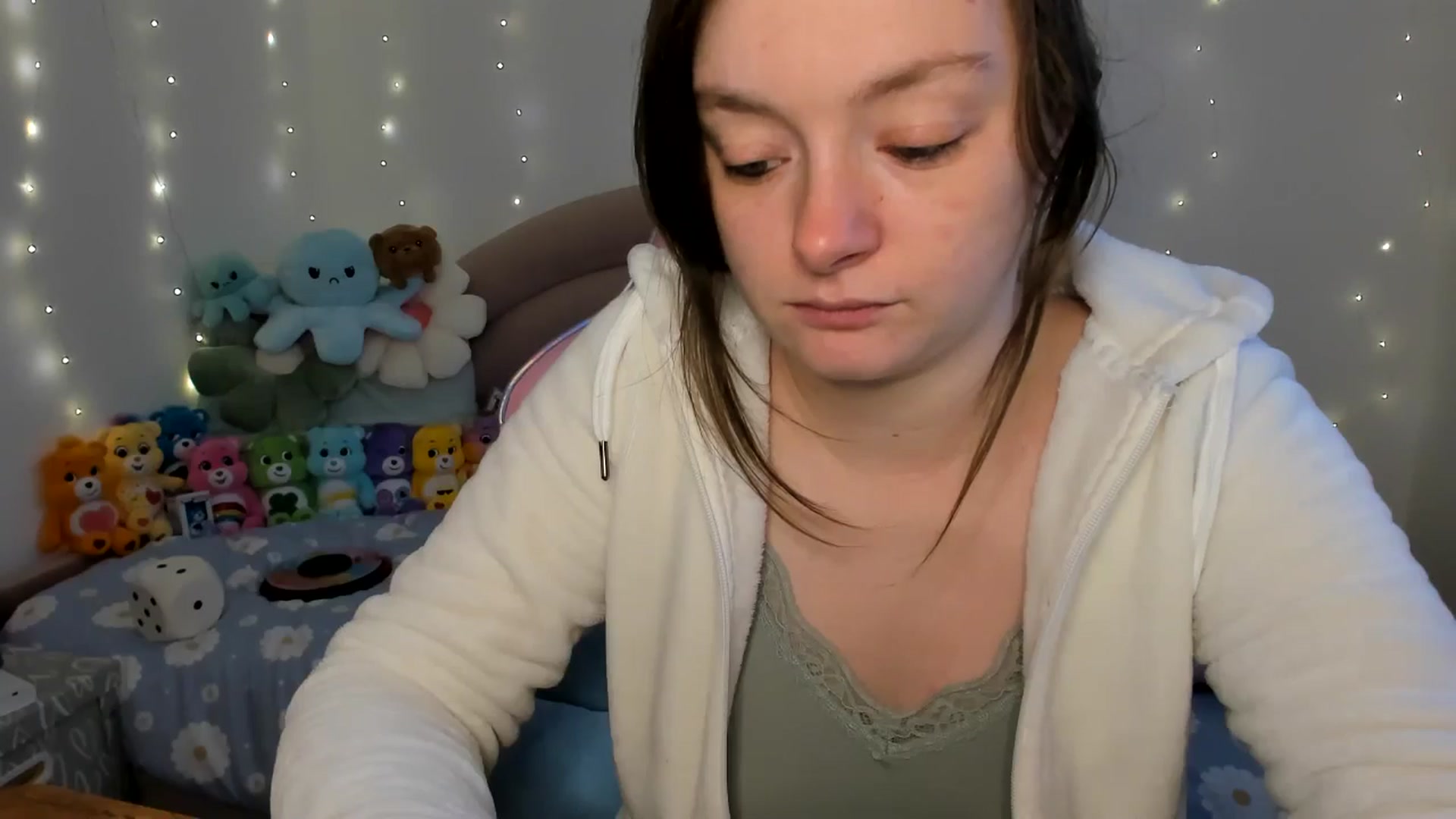 Gallery image thumbnail from JessieBear_'s myfreecams stream on, 11/20/2024, 17:08 image 8 of 20