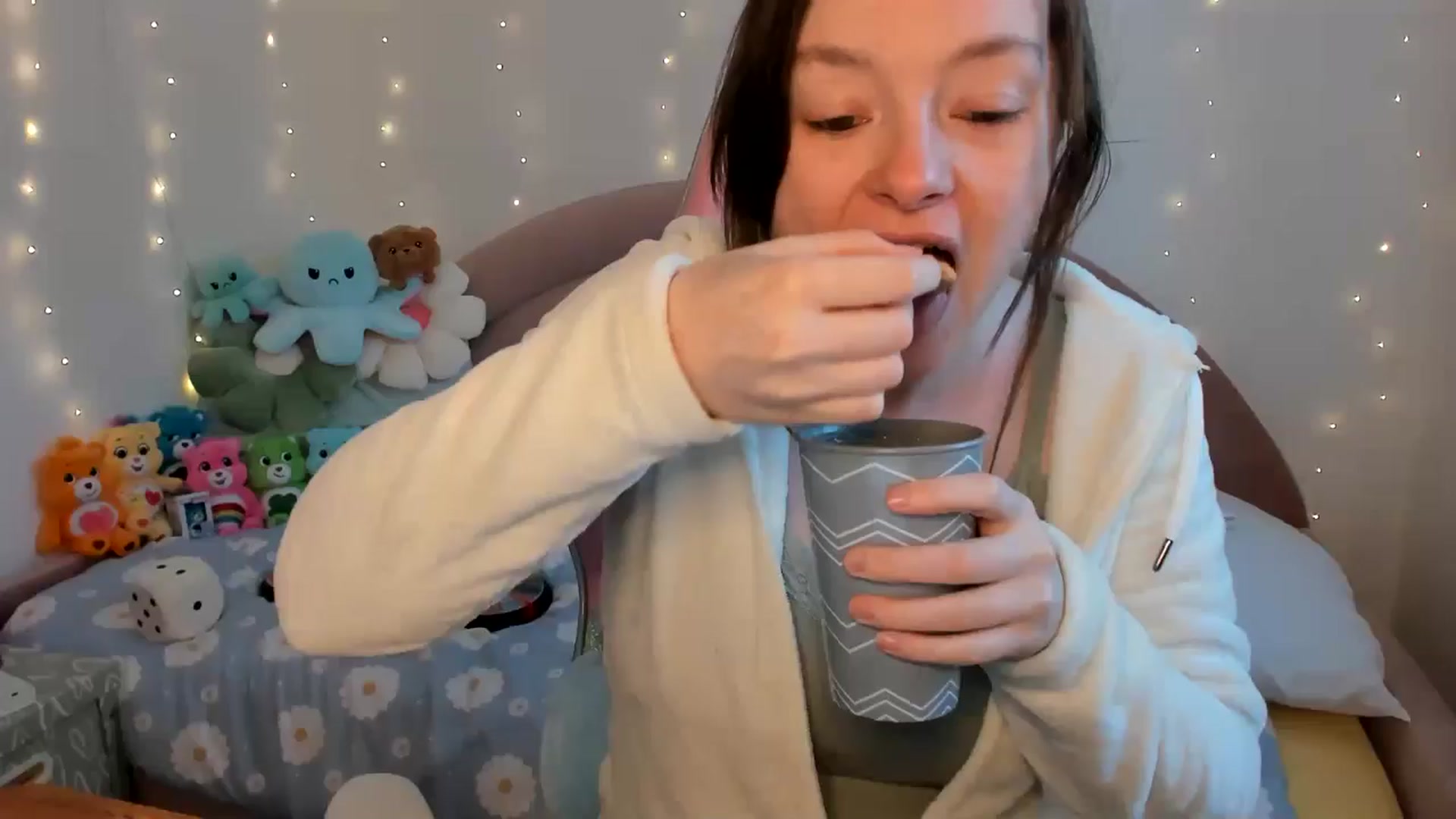 Gallery image thumbnail from JessieBear_'s myfreecams stream on, 11/20/2024, 17:08 image 1 of 20