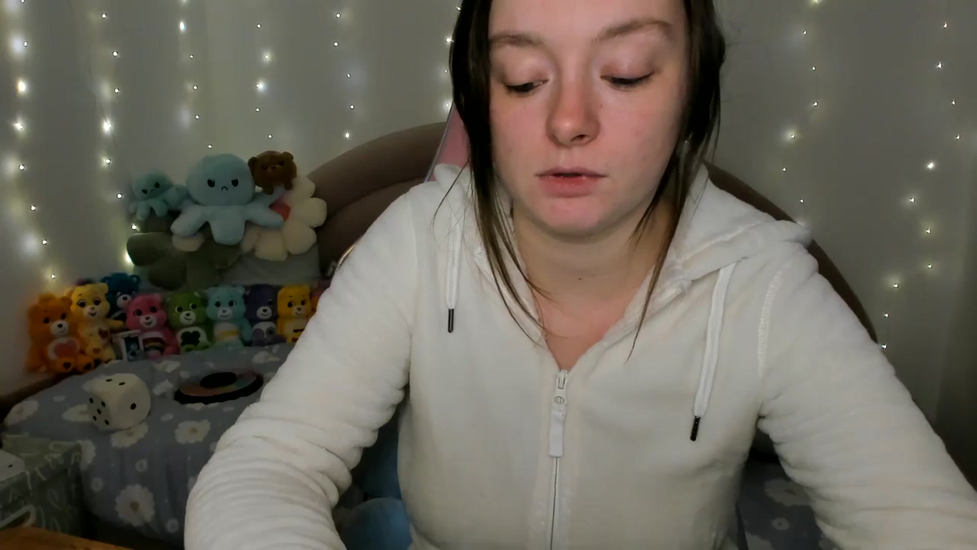 Gallery image thumbnail from JessieBear_'s myfreecams stream on, 11/20/2024, 17:08 image 17 of 20