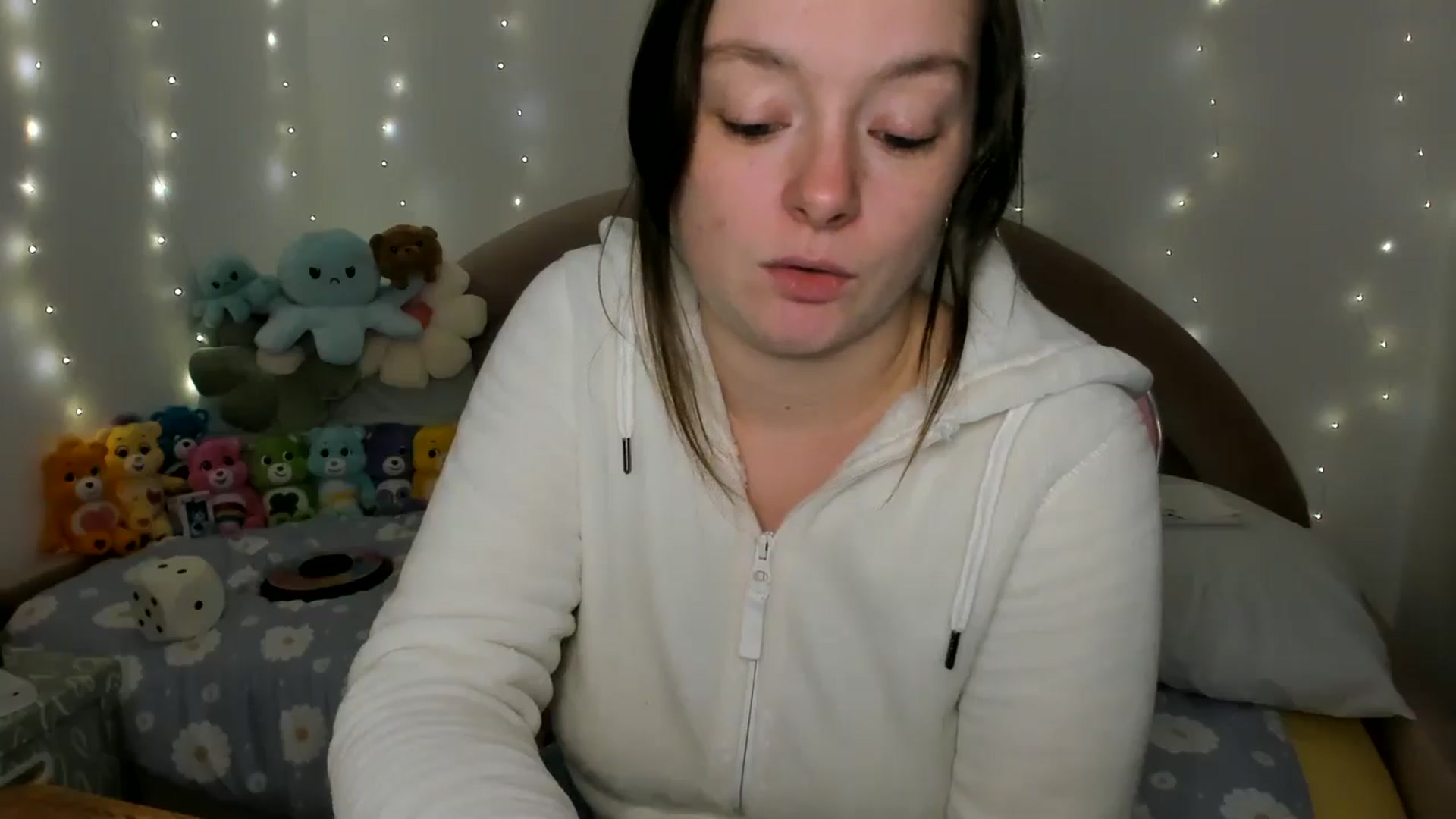 Gallery image thumbnail from JessieBear_'s myfreecams stream on, 11/20/2024, 17:08 image 16 of 20