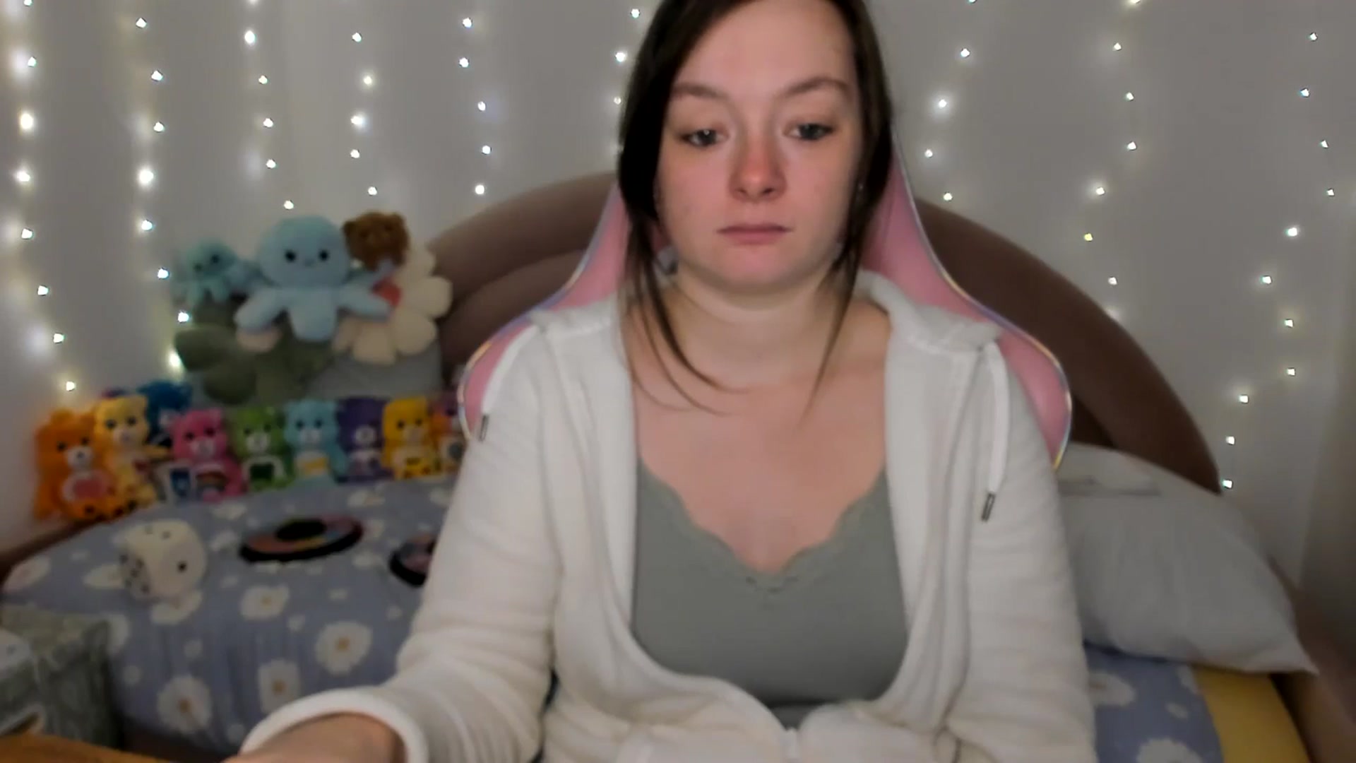 Gallery image thumbnail from JessieBear_'s myfreecams stream on, 11/20/2024, 17:08 image 11 of 20