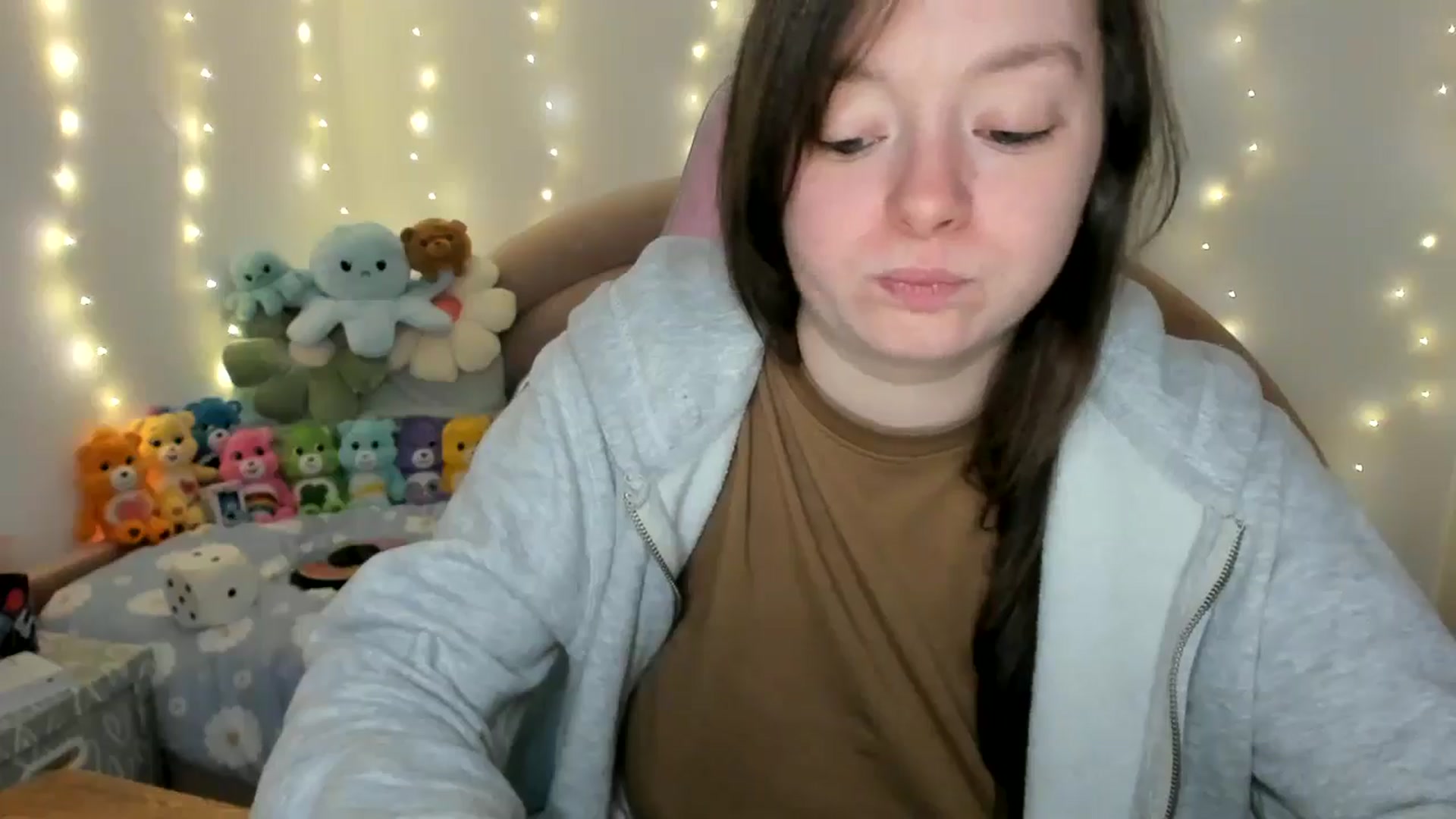 Gallery image thumbnail from JessieBear_'s myfreecams stream on, 11/21/2024, 17:12 image 18 of 20