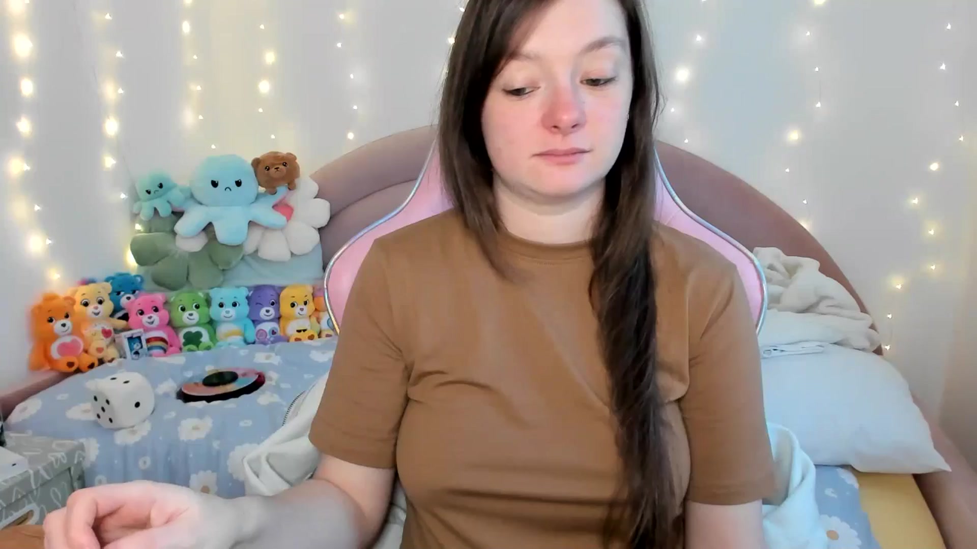 Gallery image thumbnail from JessieBear_'s myfreecams stream on, 11/21/2024, 17:12 image 6 of 20
