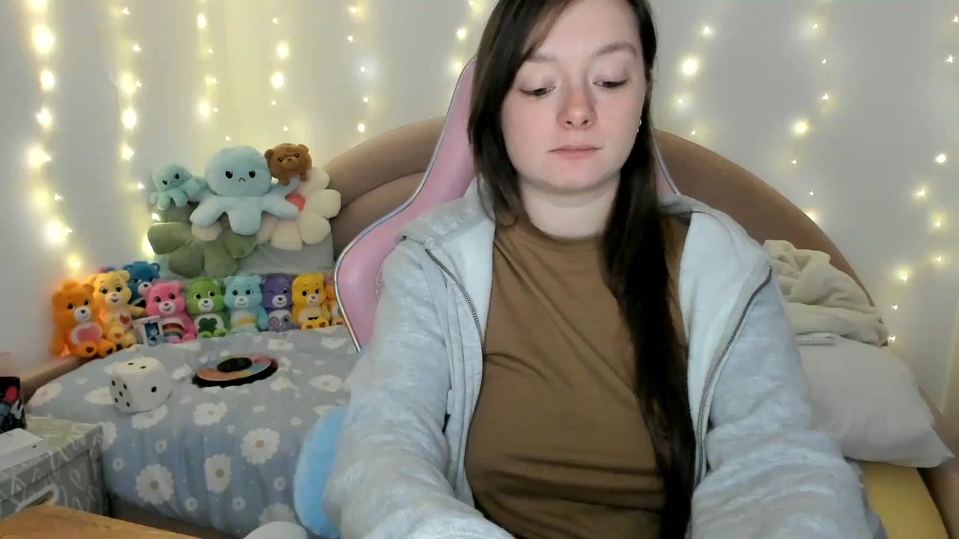 Gallery image thumbnail from JessieBear_'s myfreecams stream on, 11/21/2024, 17:12 image 20 of 20