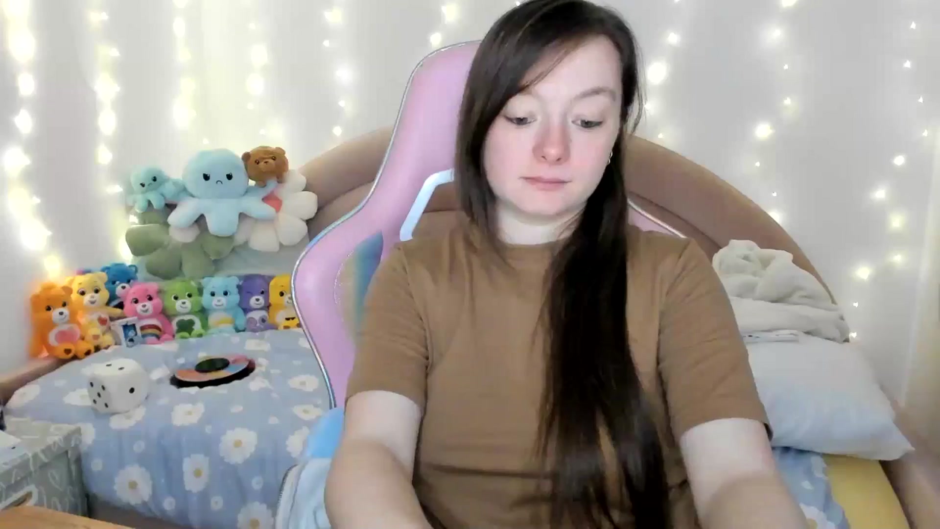 Gallery image thumbnail from JessieBear_'s myfreecams stream on, 11/21/2024, 17:12 image 13 of 20