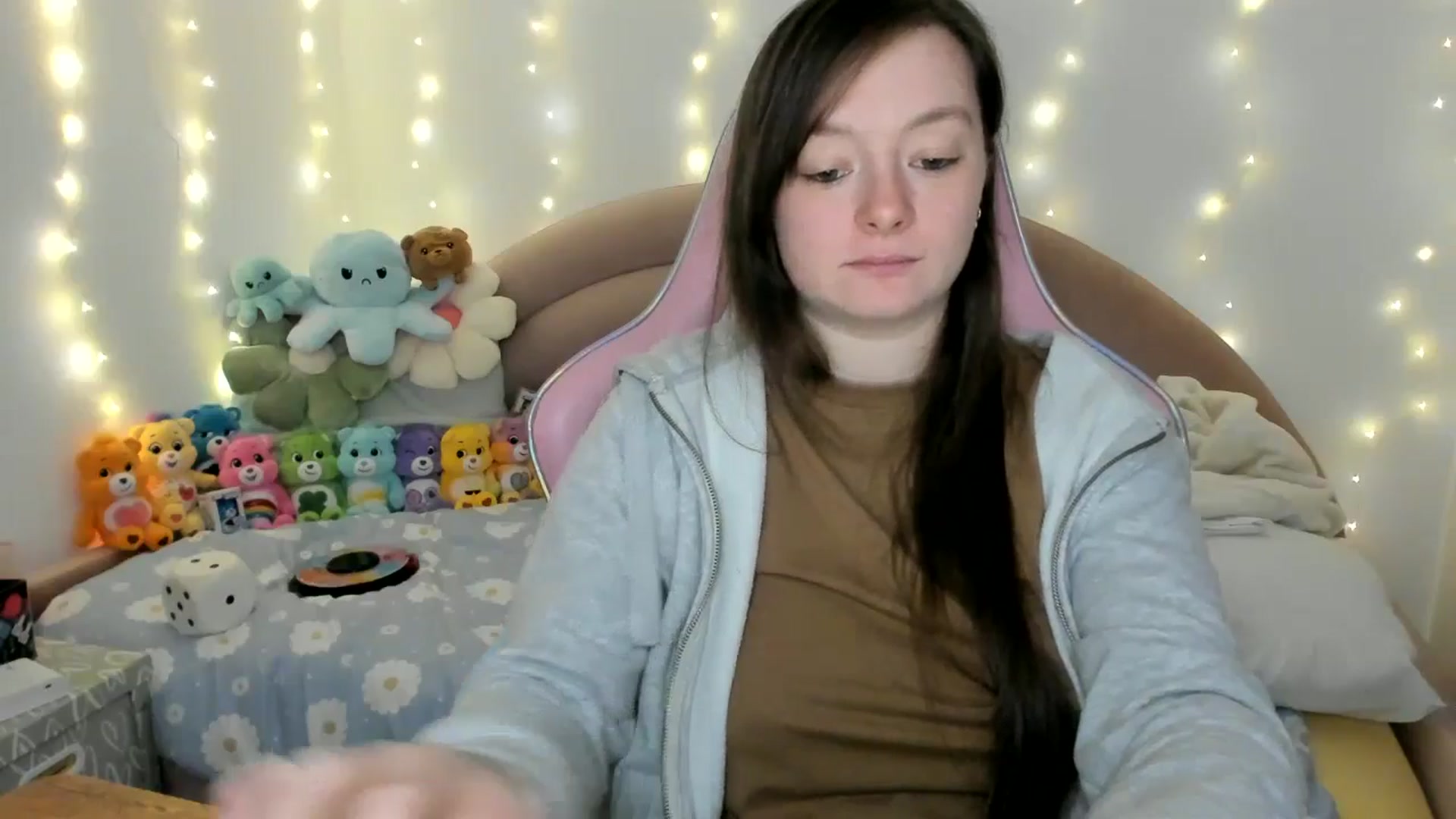Gallery image thumbnail from JessieBear_'s myfreecams stream on, 11/21/2024, 17:48 image 20 of 20
