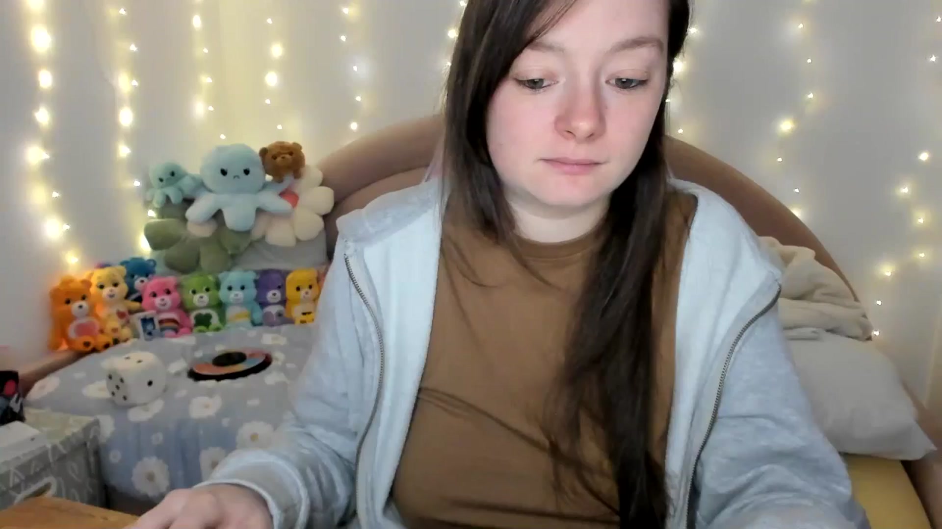 Gallery image thumbnail from JessieBear_'s myfreecams stream on, 11/21/2024, 17:48 image 15 of 20