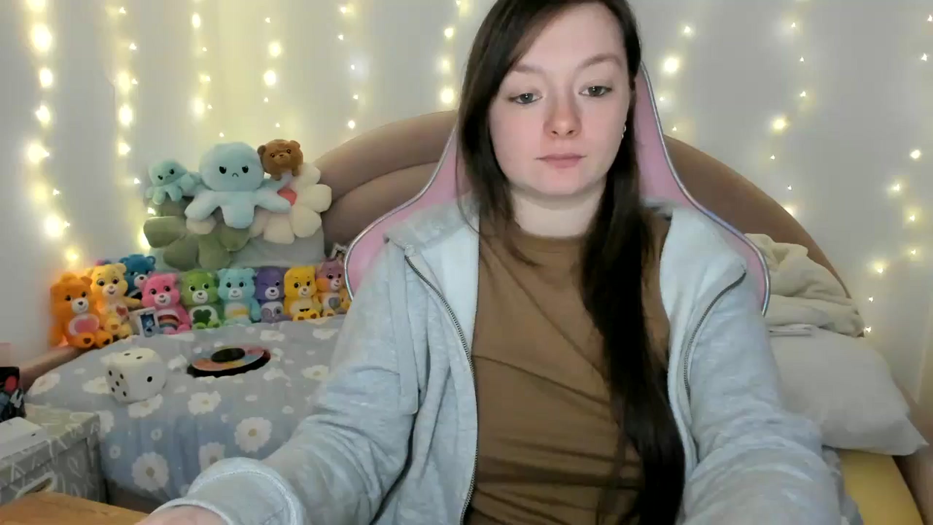 Gallery image thumbnail from JessieBear_'s myfreecams stream on, 11/21/2024, 17:48 image 1 of 20