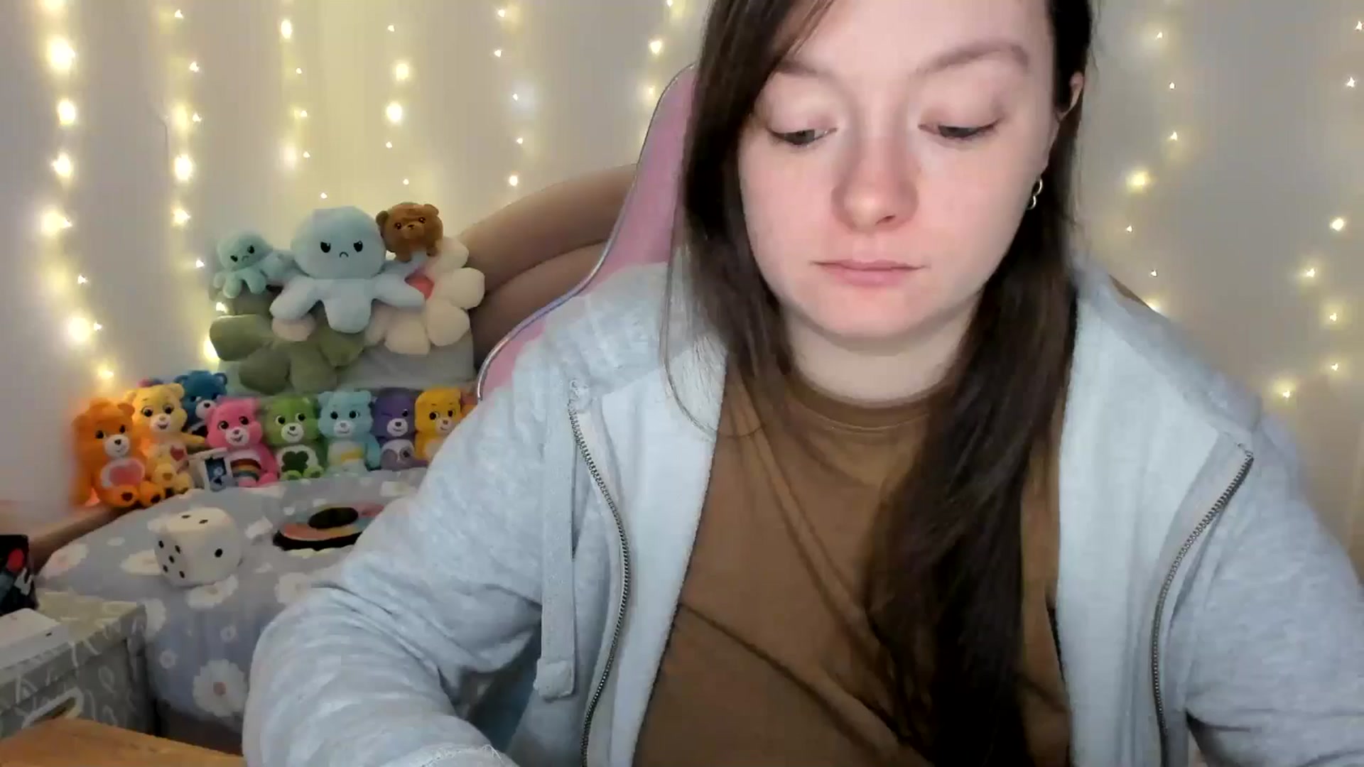 Gallery image thumbnail from JessieBear_'s myfreecams stream on, 11/21/2024, 17:48 image 12 of 20