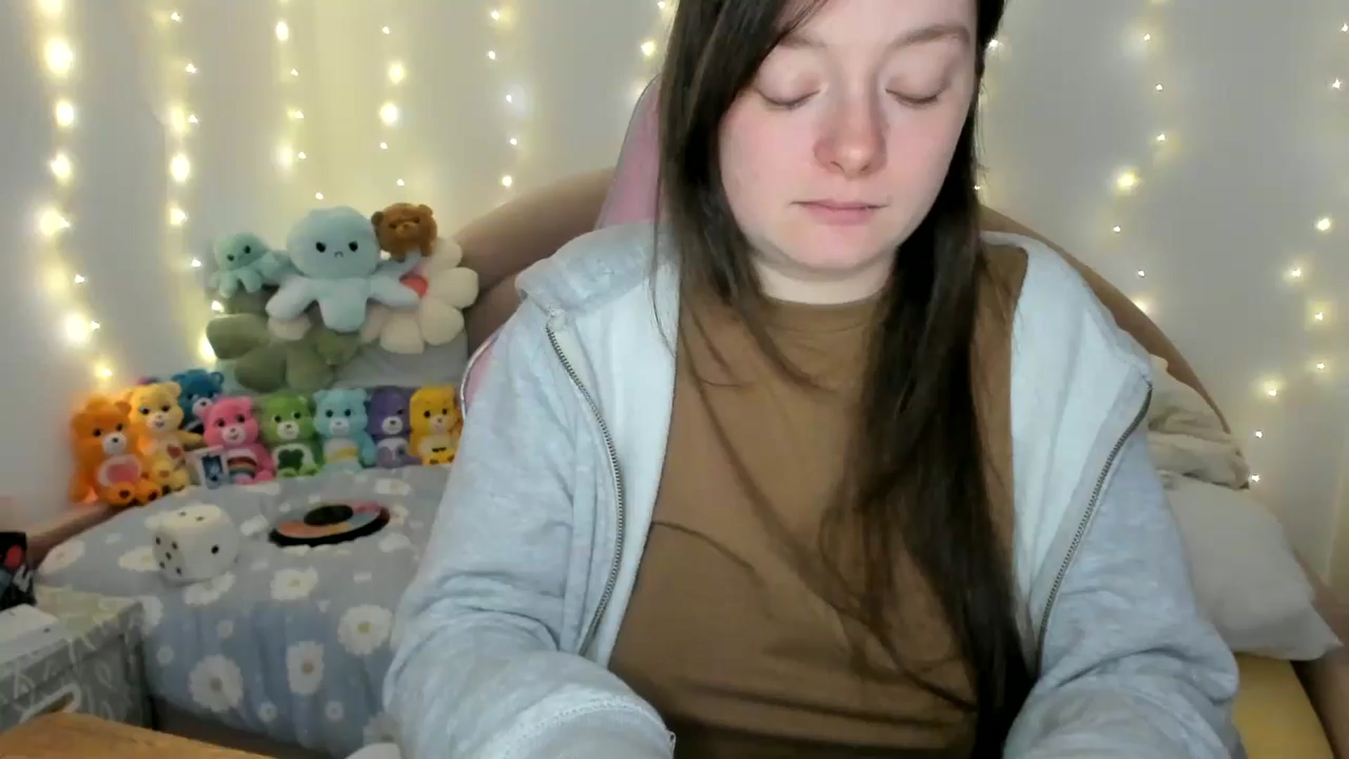Gallery image thumbnail from JessieBear_'s myfreecams stream on, 11/21/2024, 17:48 image 13 of 20