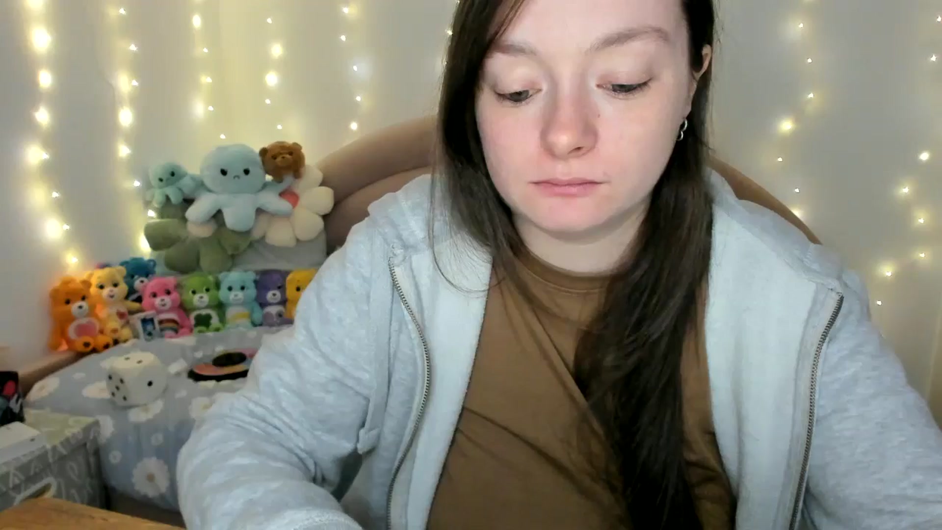 Gallery image thumbnail from JessieBear_'s myfreecams stream on, 11/21/2024, 17:48 image 10 of 20