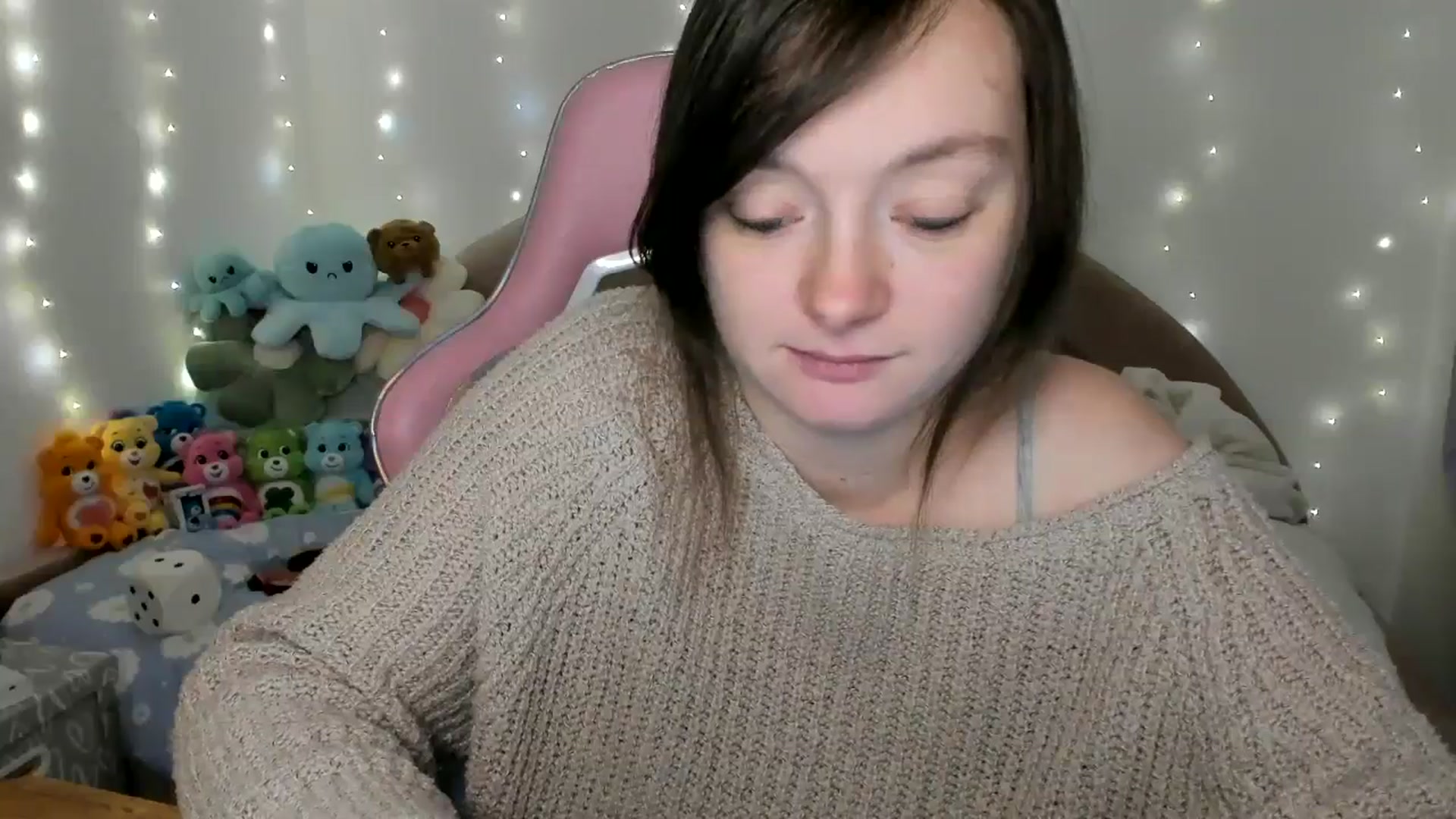 Gallery image thumbnail from JessieBear_'s myfreecams stream on, 11/25/2024, 17:58 image 16 of 20