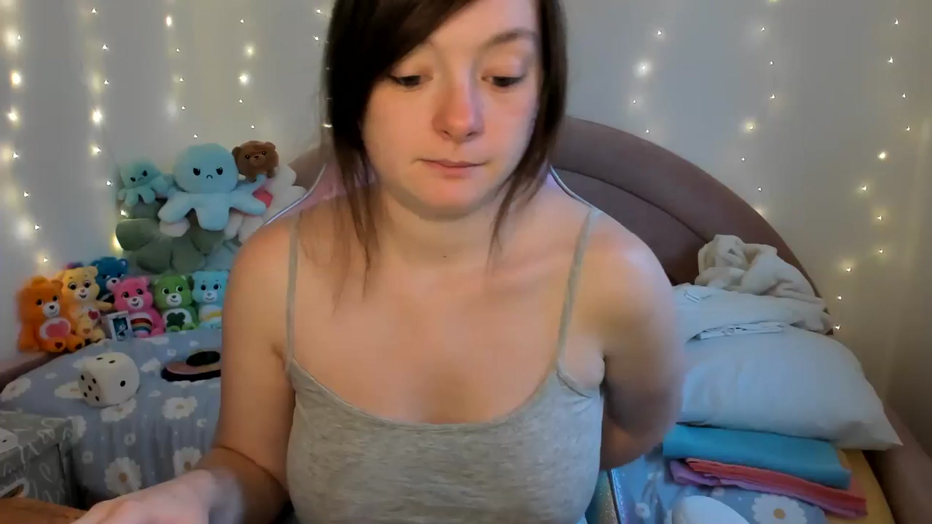 Gallery image thumbnail from JessieBear_'s myfreecams stream on, 11/25/2024, 17:58 image 6 of 20