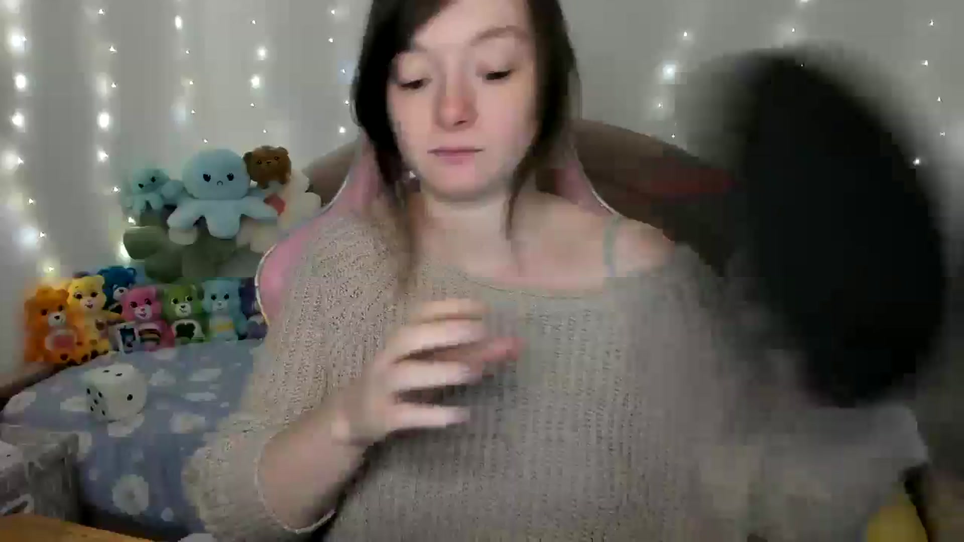 Gallery image thumbnail from JessieBear_'s myfreecams stream on, 11/25/2024, 17:58 image 14 of 20