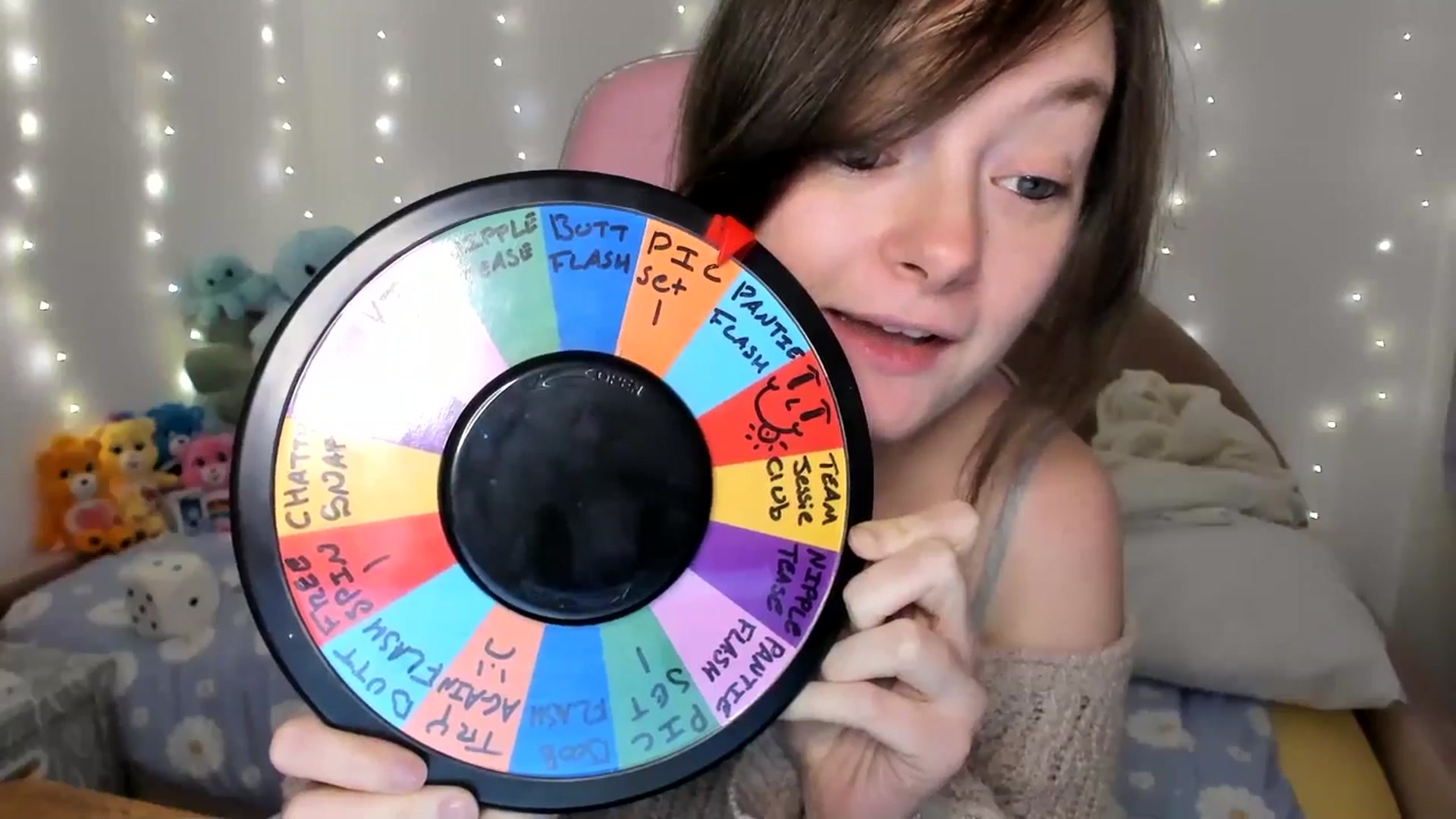 Gallery image thumbnail from JessieBear_'s myfreecams stream on, 11/25/2024, 17:58 image 19 of 20