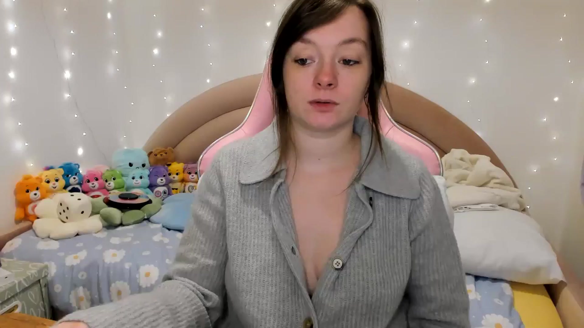 Gallery image thumbnail from JessieBear_'s myfreecams stream on, 11/26/2024, 17:24 image 4 of 20